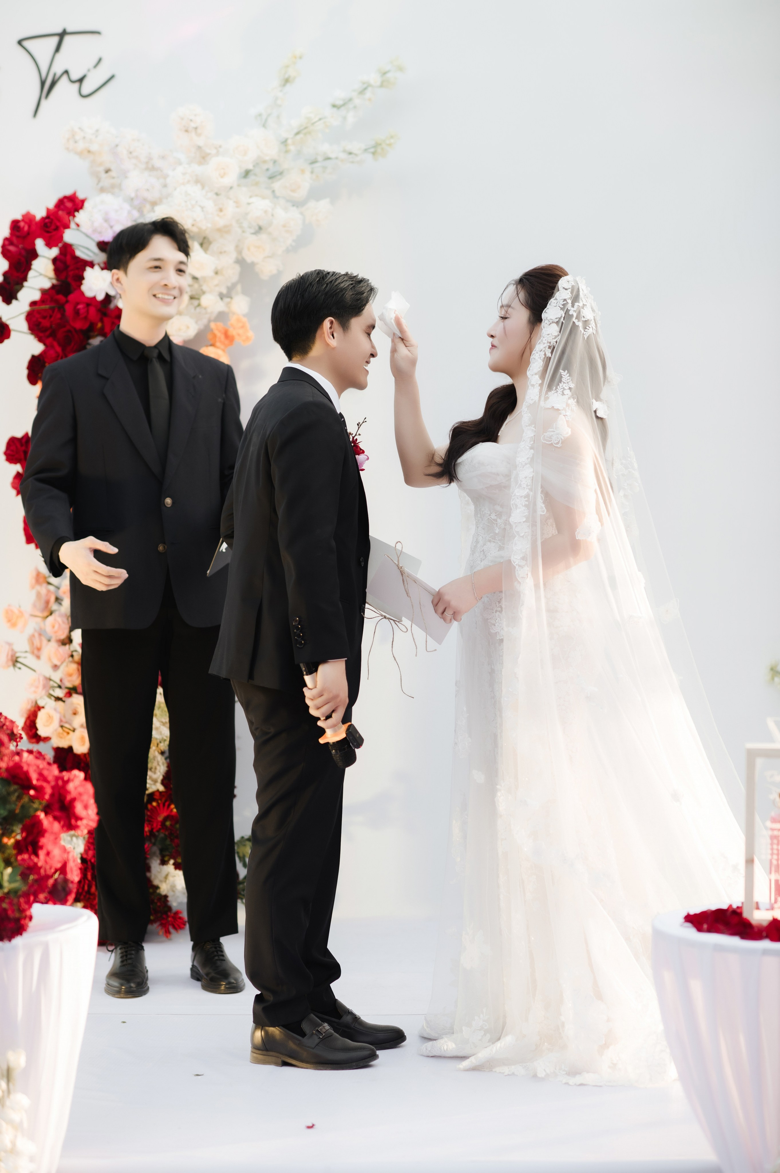 Tri + Nhu | Photojournalism. BenColor Studio