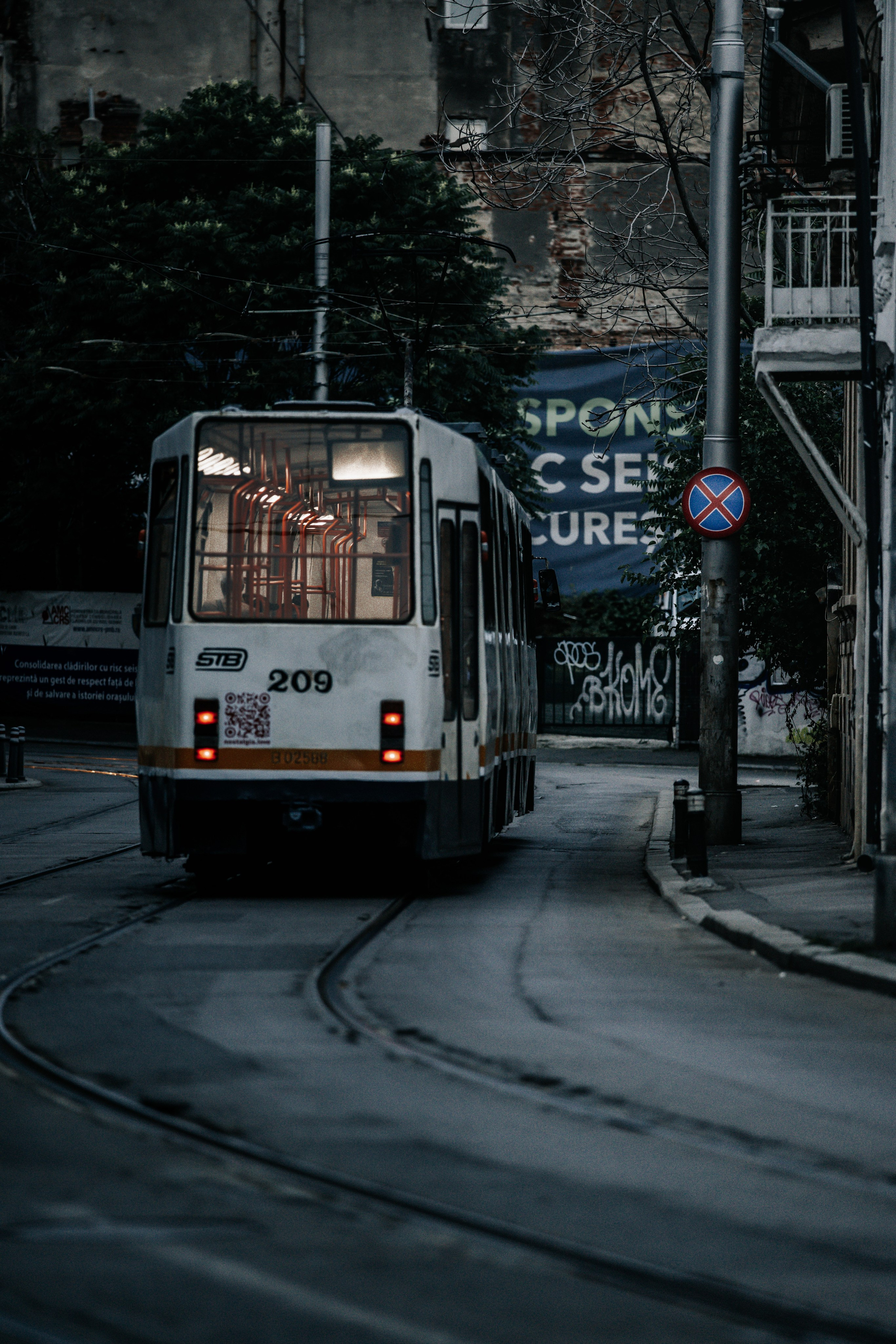 Fragmente din București. Cadre de catifea