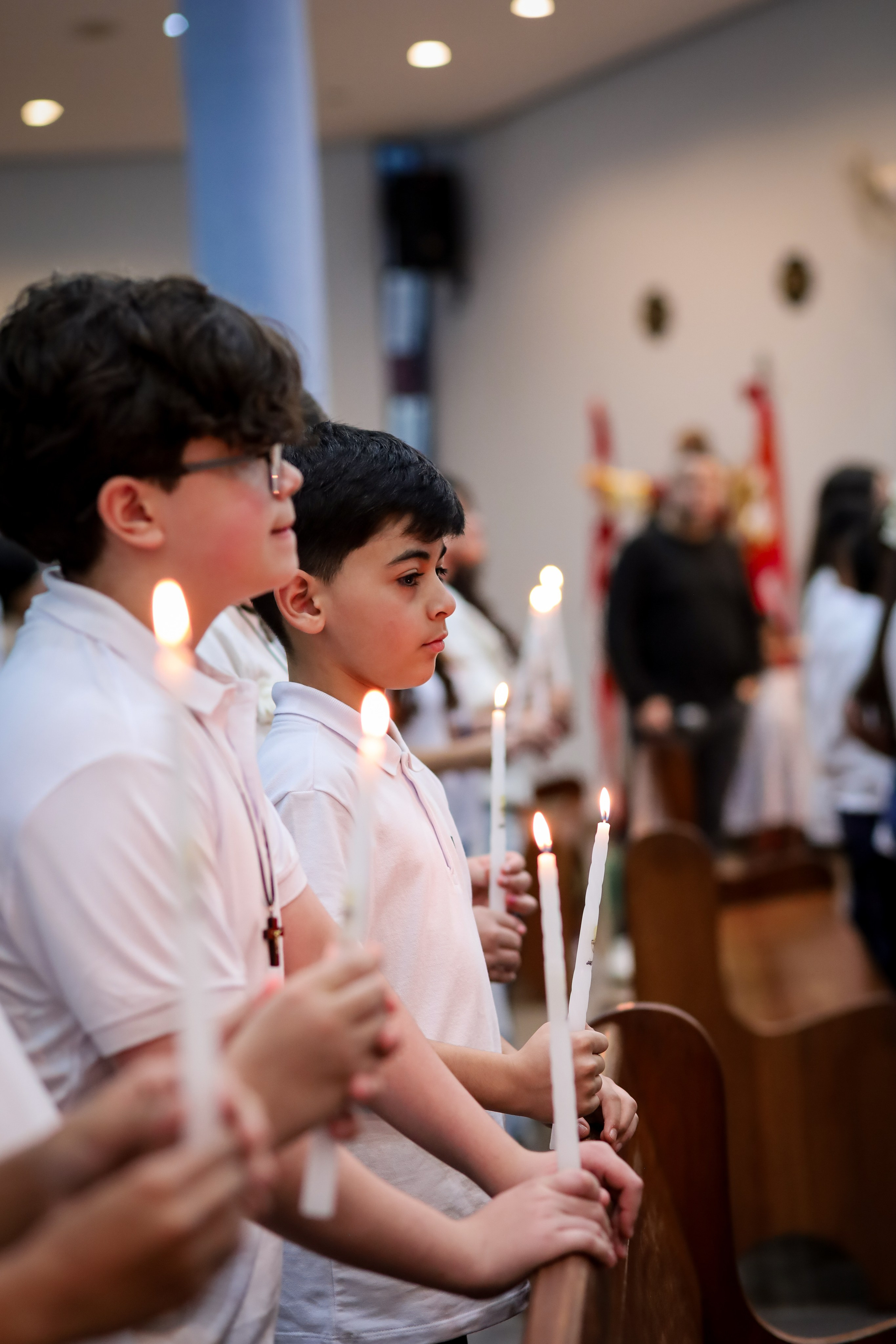 Primeira Eucaristia. Fotógrafo de momentos Sagrados