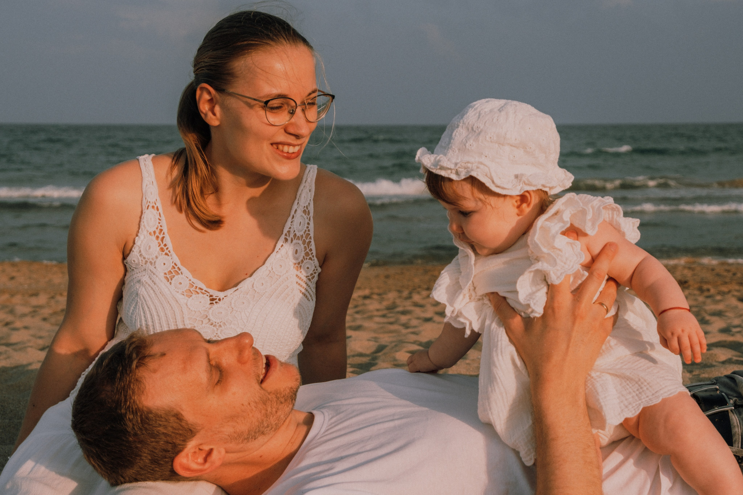 Семейная фотосессия на пляже. Профессиональная фотосъемка в Калафелле — Елена Медведева