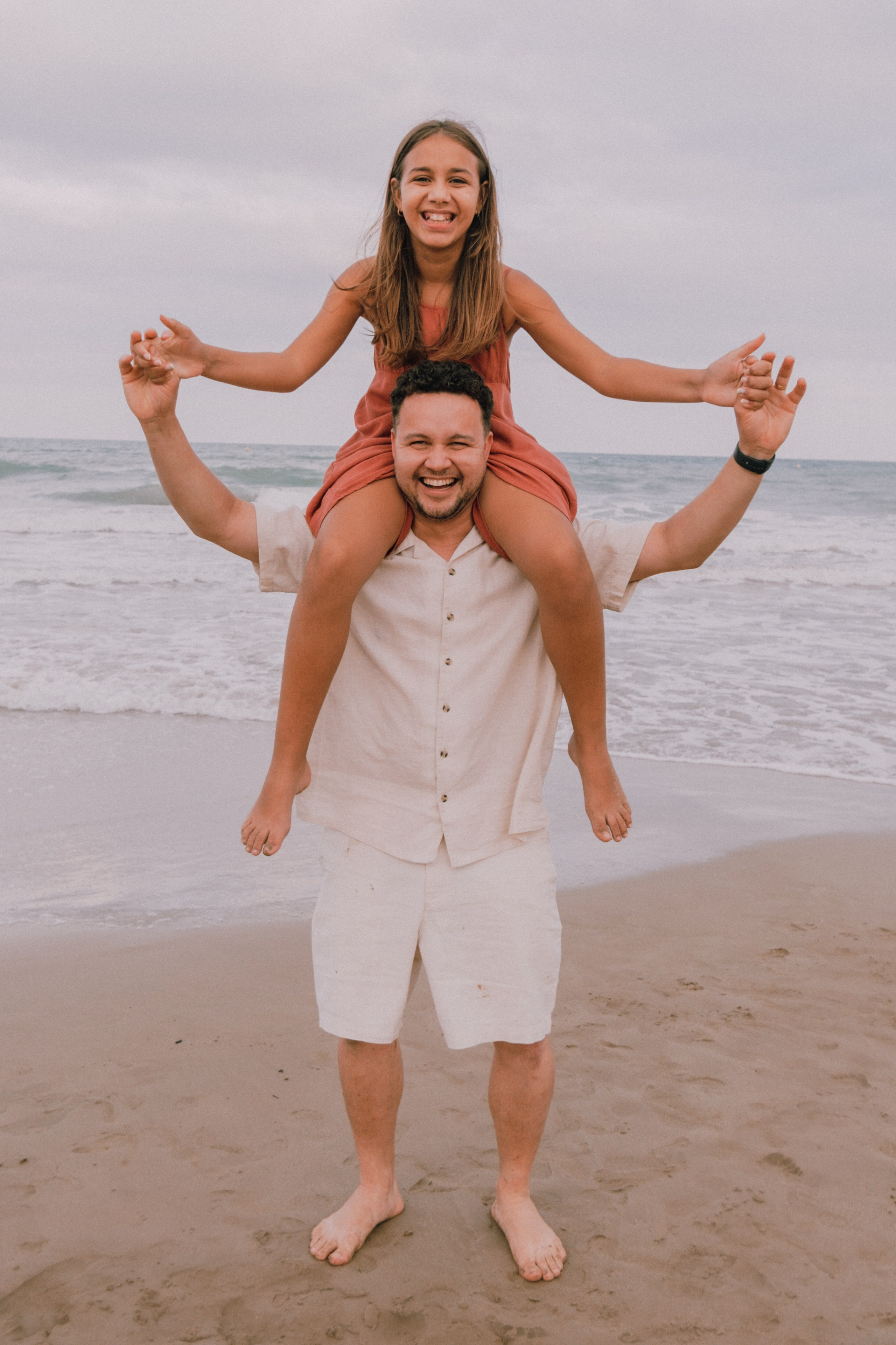 Семейная фотосессия на пляже. Профессиональная фотосъемка в Калафелле — Елена Медведева