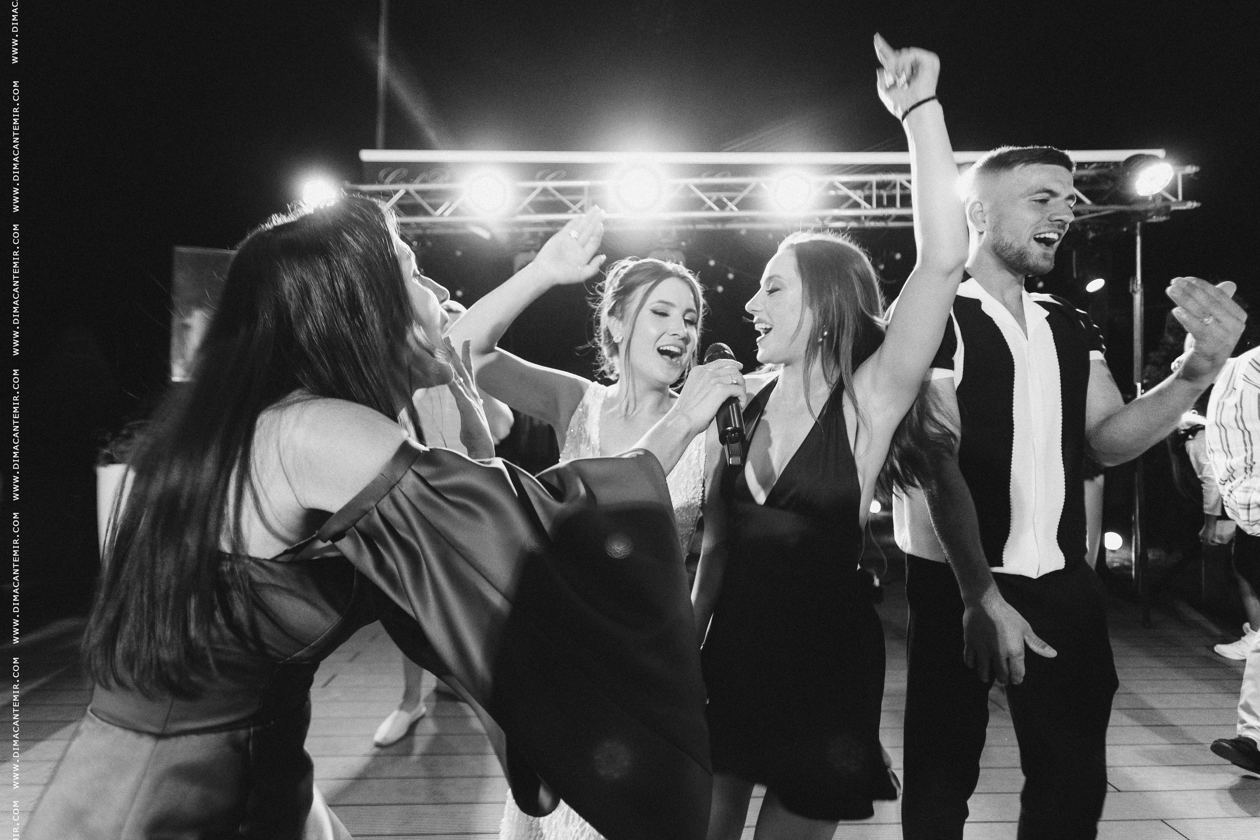 TUDOR & ALIONA | Gril Parc. Fotograf de nuntă în Chisinau, Moldova. Poze și Video Comerciale