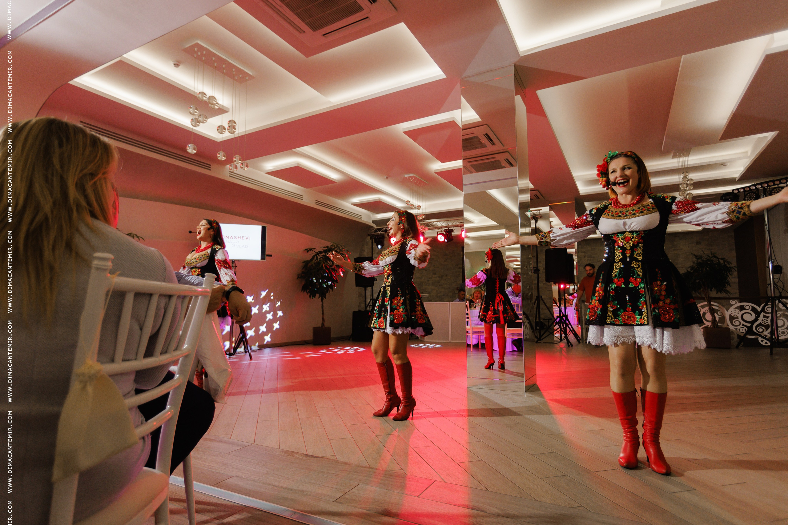 VLAD + YANA. Fotograf de nuntă în Chisinau, Moldova. Poze și Video Comerciale