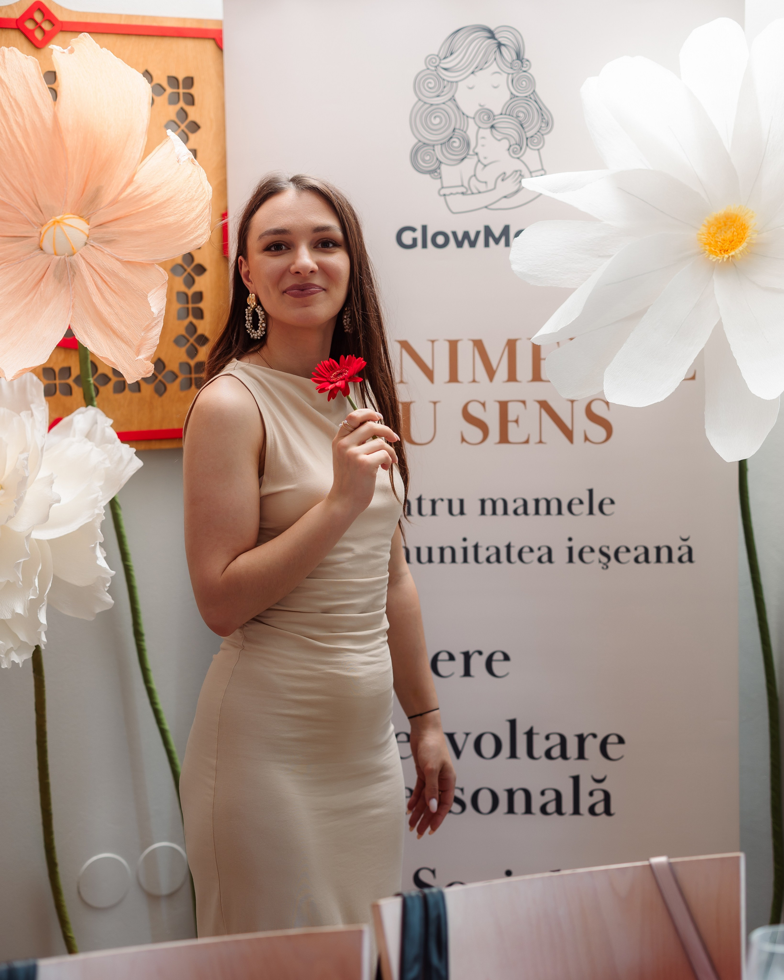 Glow Mom 2. Marius Ciocan