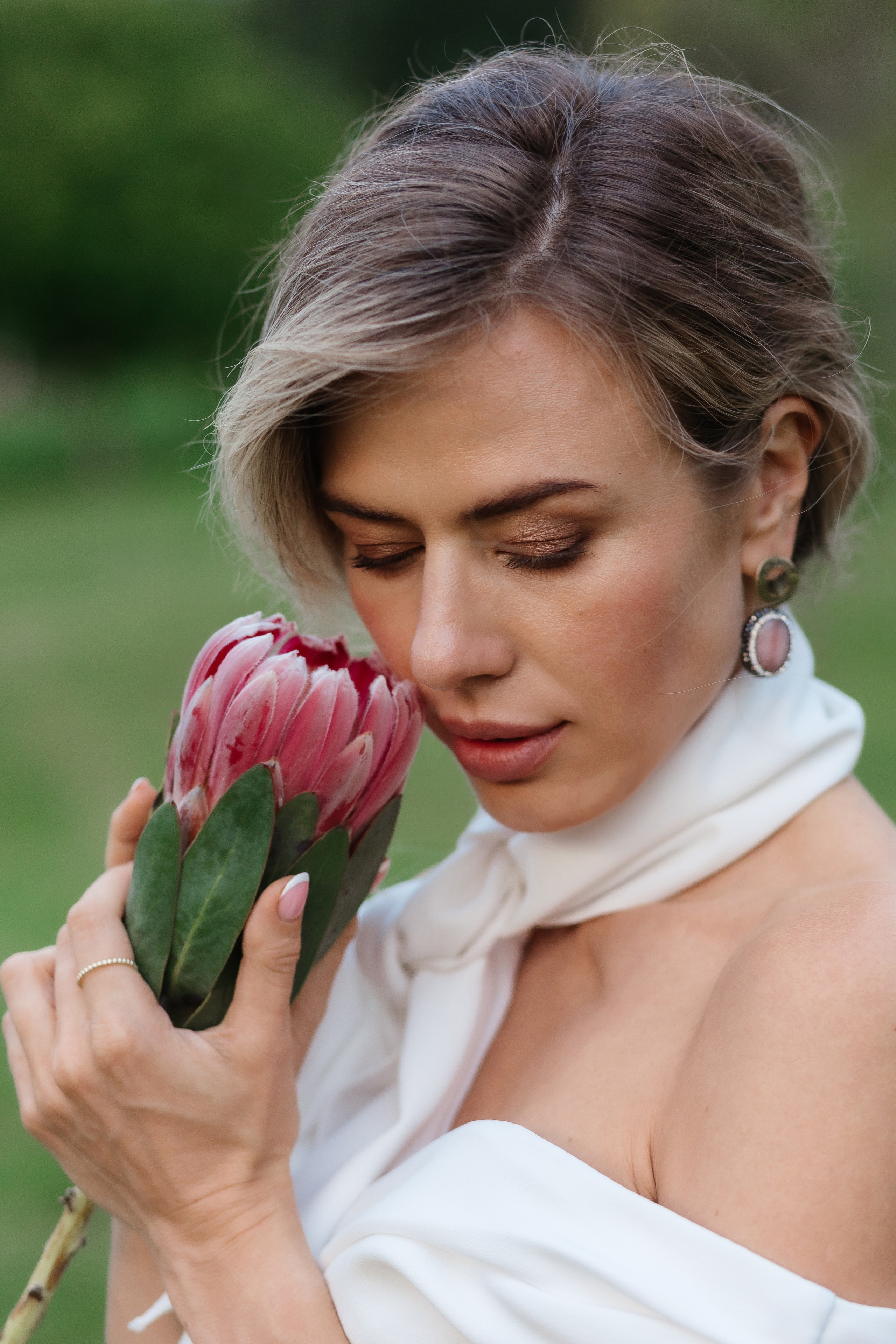 Bride story. Amazing photo session at a time convenient for you. Y