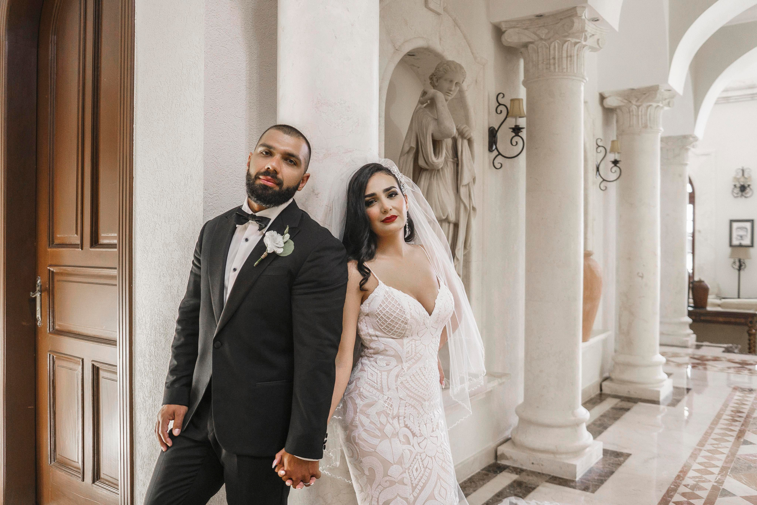 Romantic wedding photography session in high-end Mexico venue