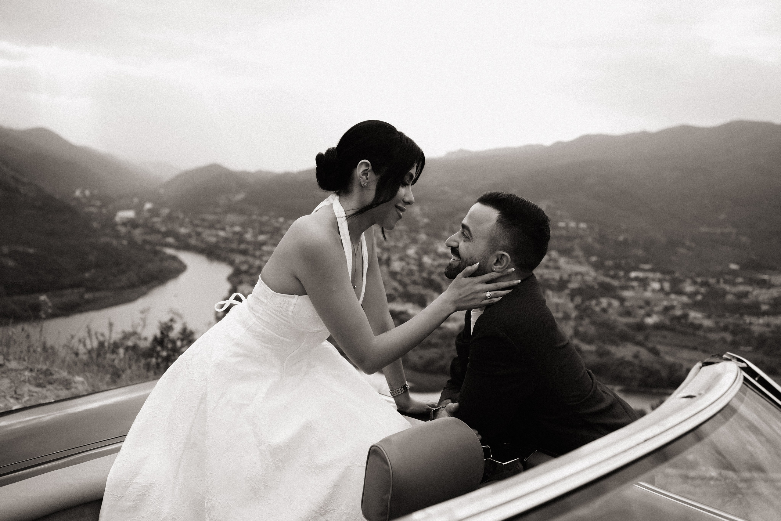 Jvari | Ahmad & Paola. Главная