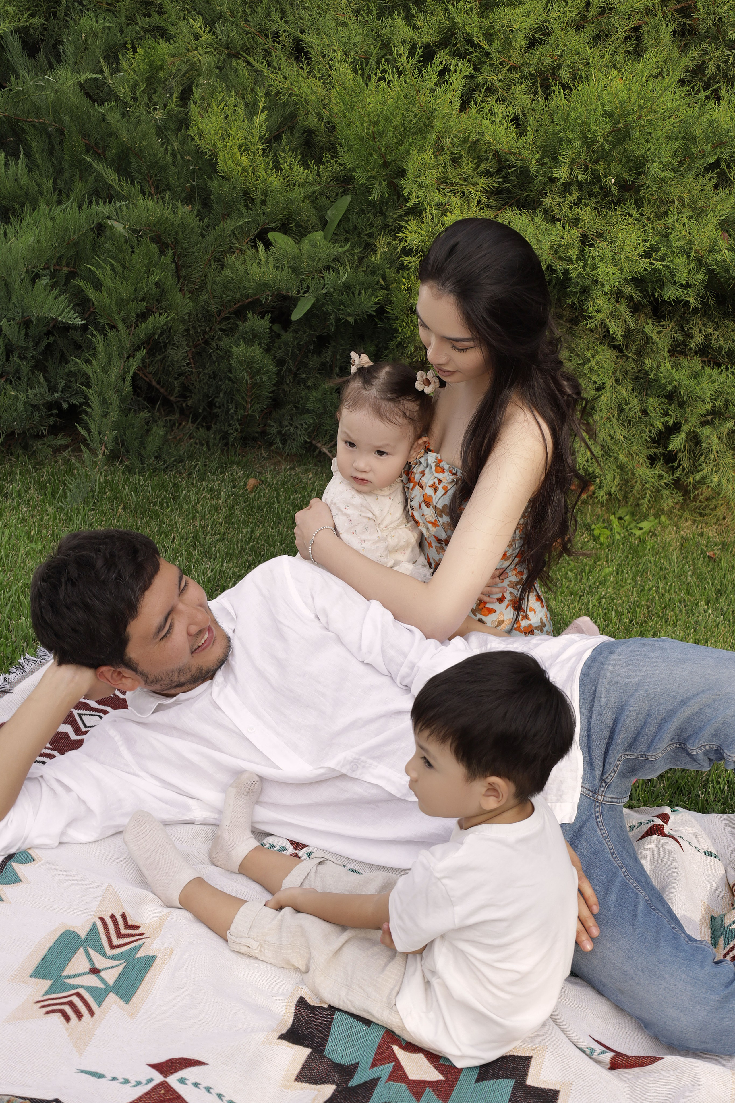 Семья. Ellaya.ph