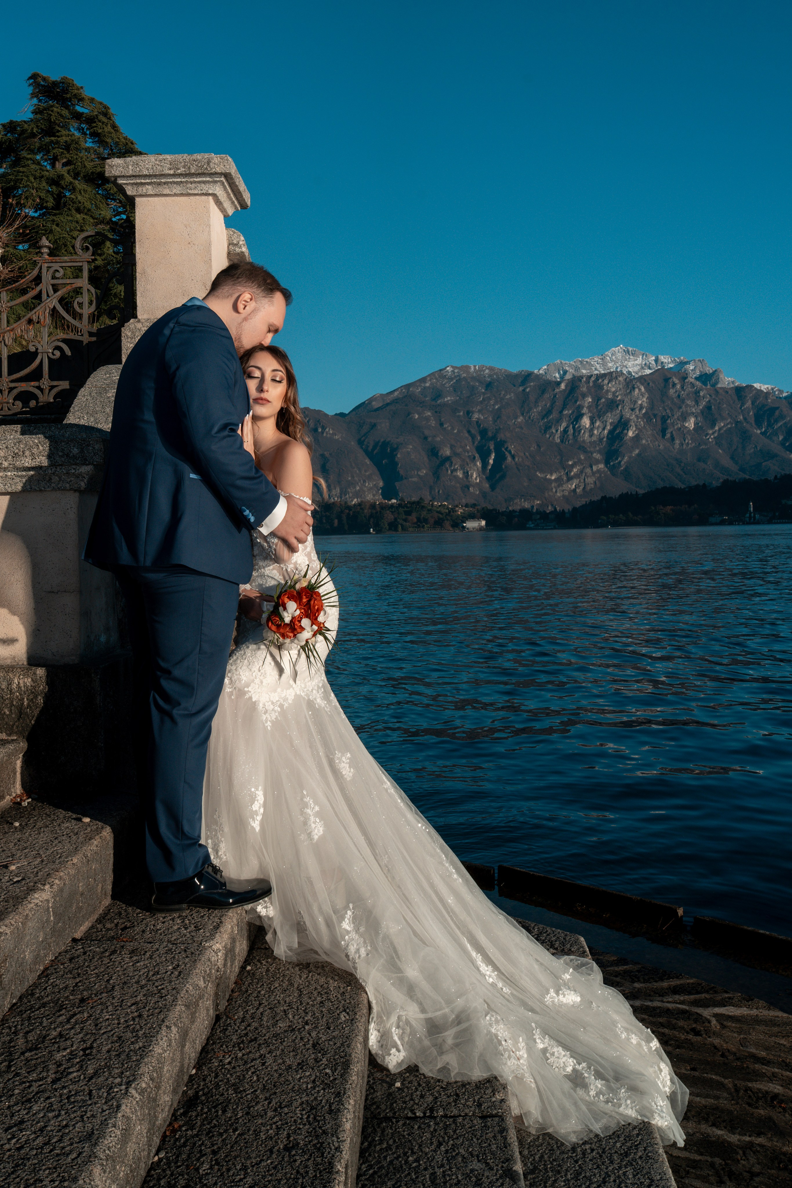 Olivelli Park Elopement on Lake Como. Fotografo matrimonio Lago di Como Ferrari Media Production