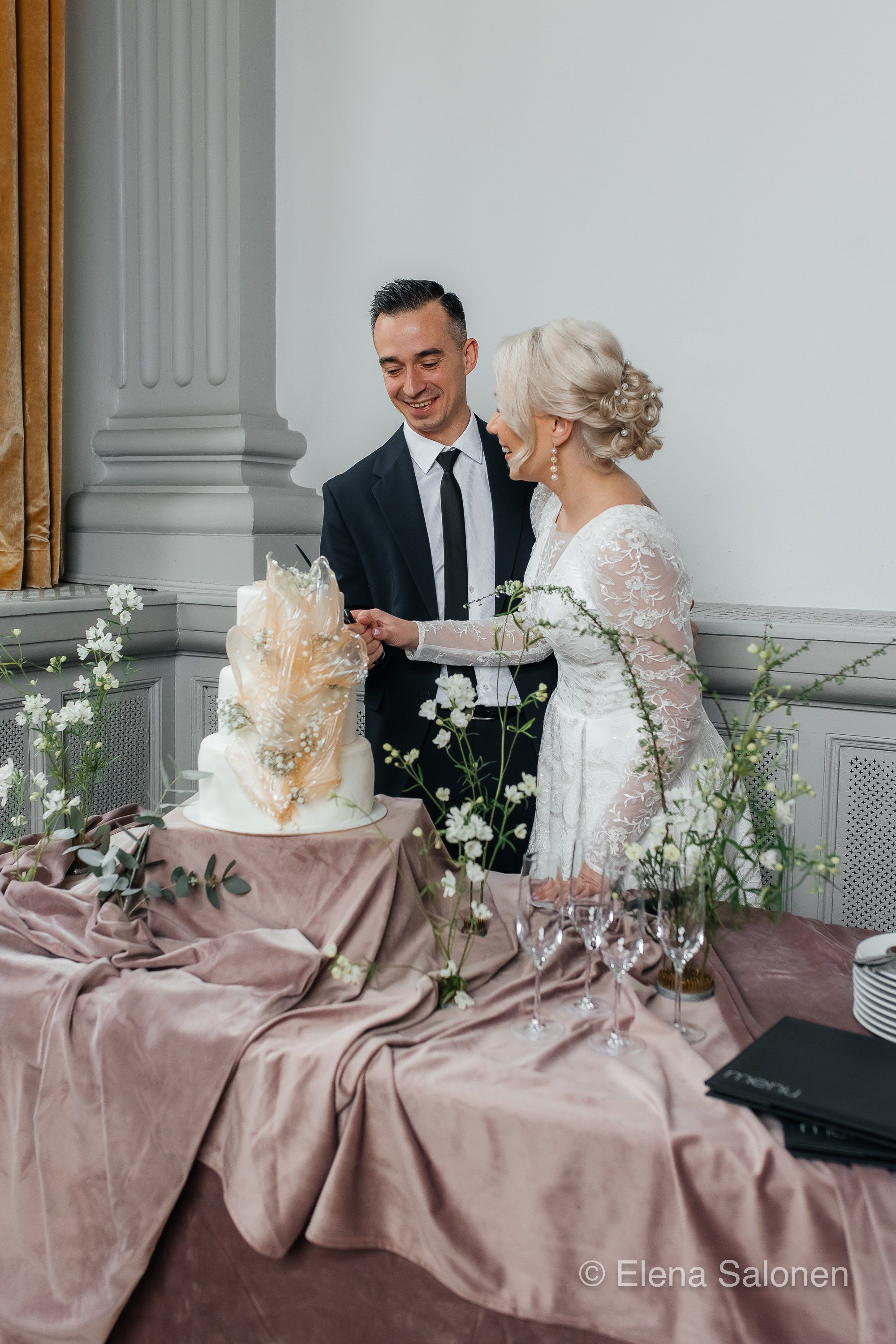 Iso hääkuvaus Helsingissä. Valokuvaaja Lahti, Helsinki Elena Salonen