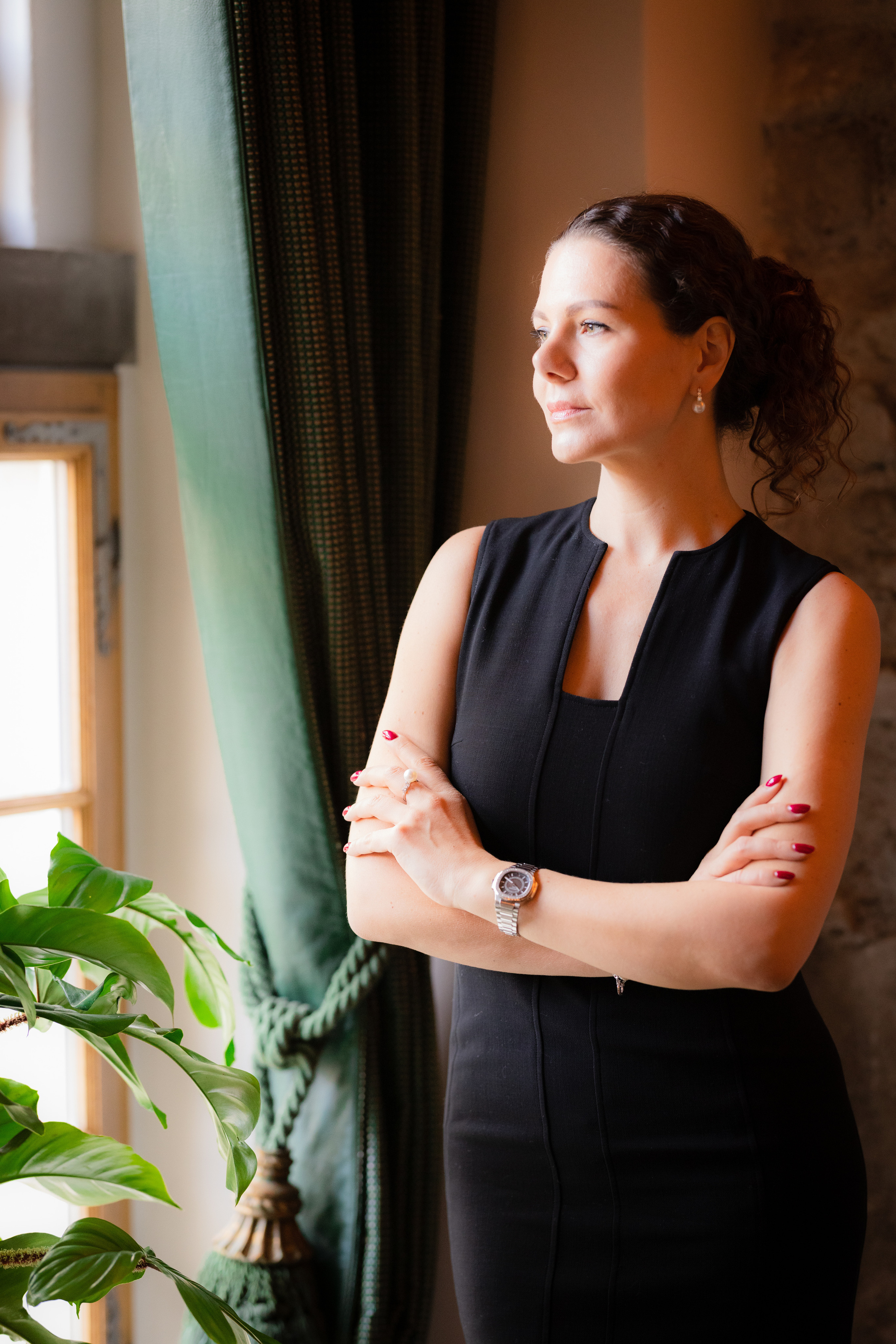 Oksana business portrait. Family photographer Zurich & Switzerland Daria Moore