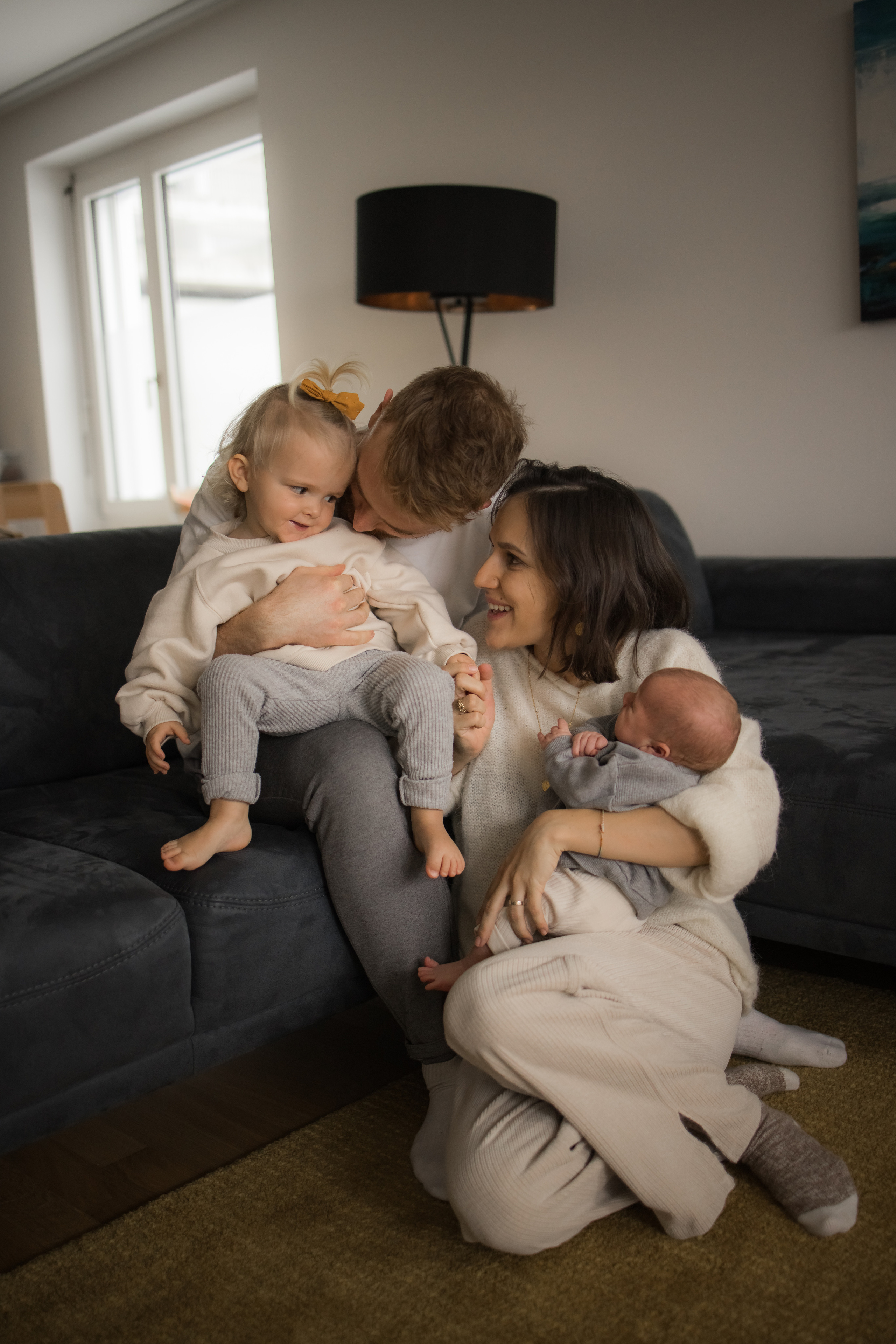 Sheryl & Tobias. Family photographer Zurich & Switzerland Daria Moore