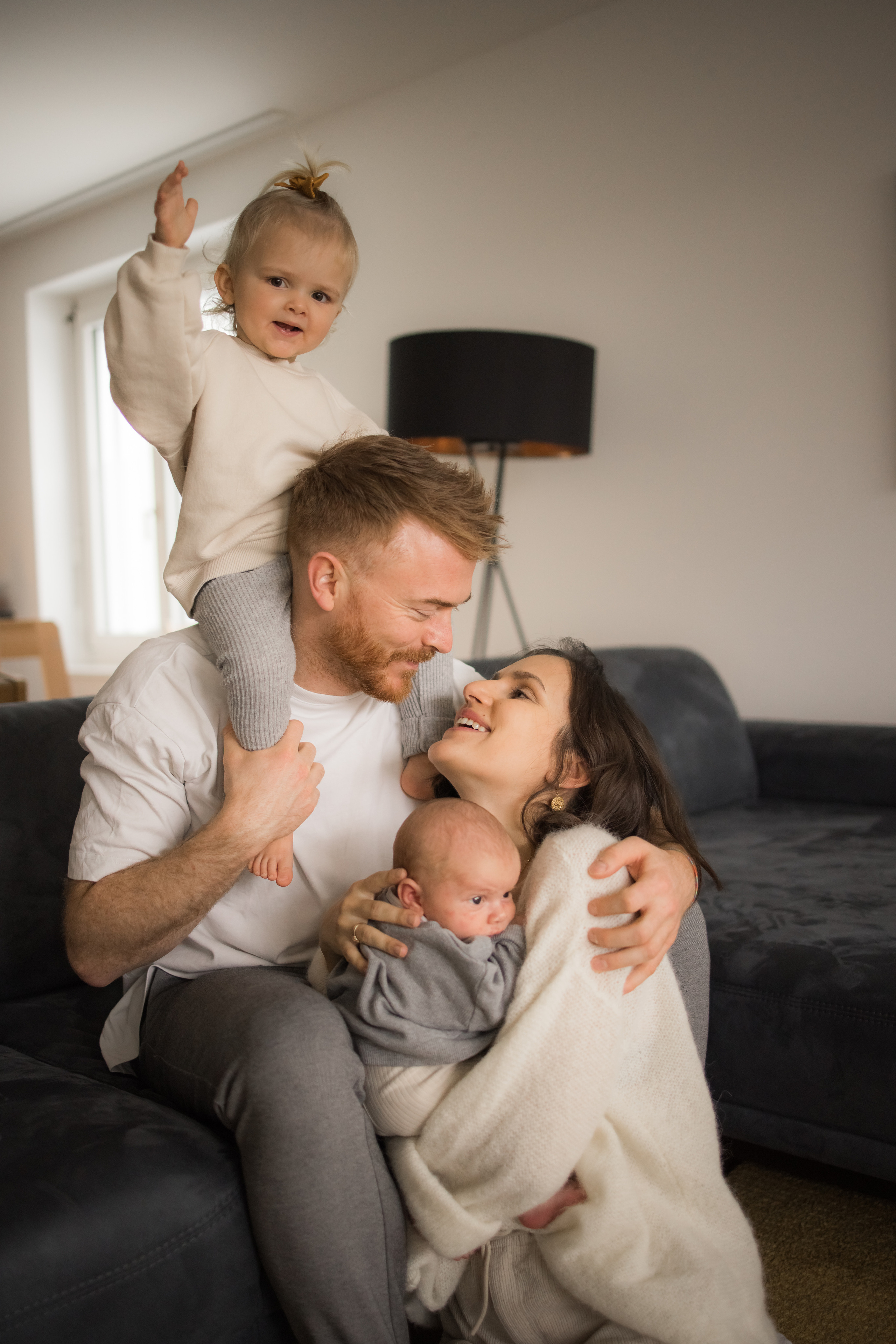 Sheryl & Tobias. Family photographer Zurich & Switzerland Daria Moore