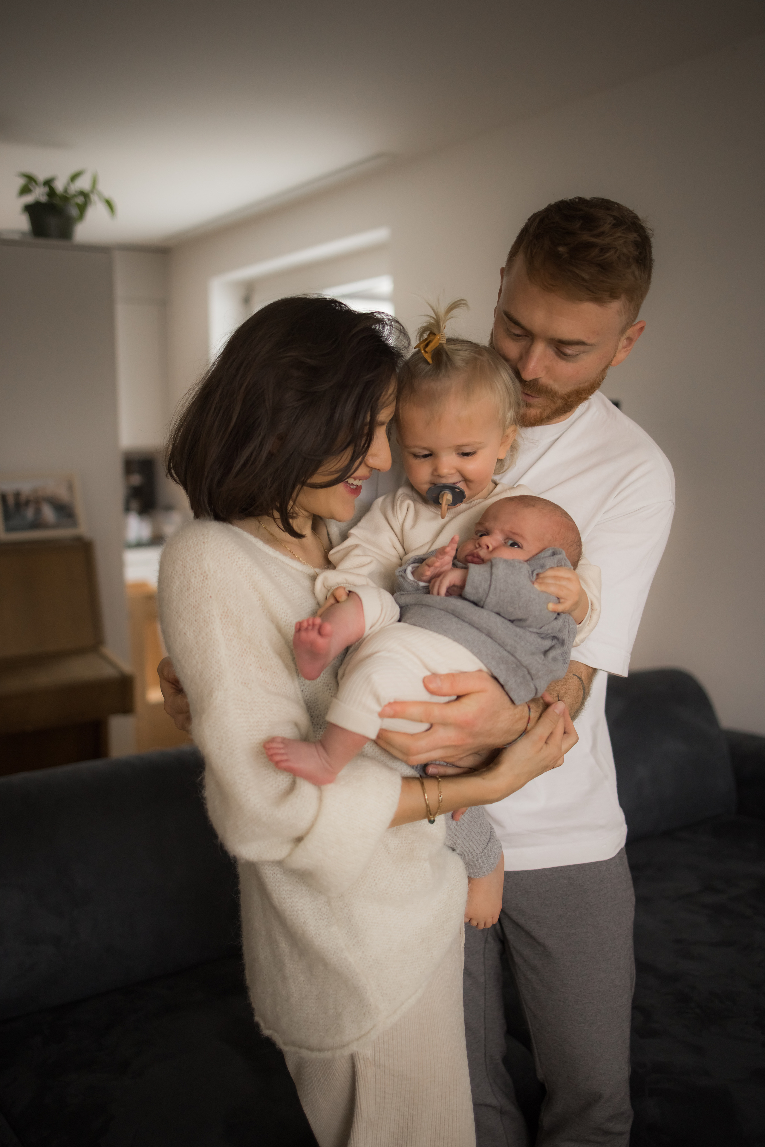 Sheryl & Tobias. Family photographer Zurich & Switzerland Daria Moore