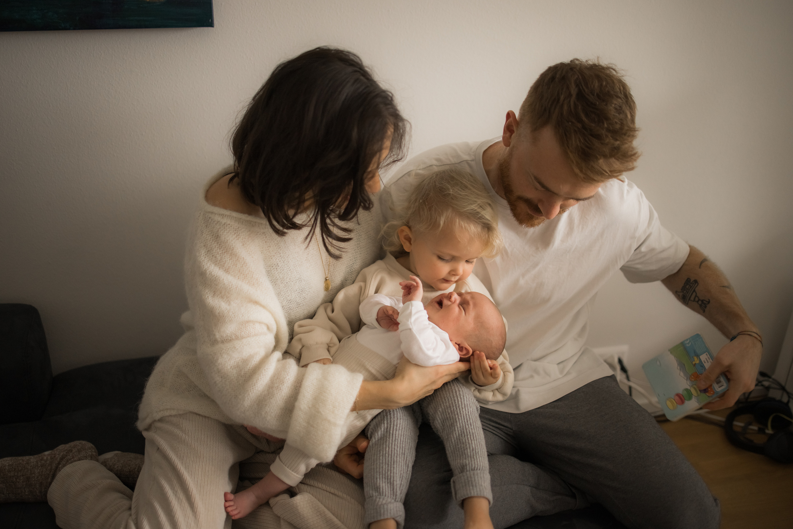 Sheryl & Tobias. Family photographer Zurich & Switzerland Daria Moore