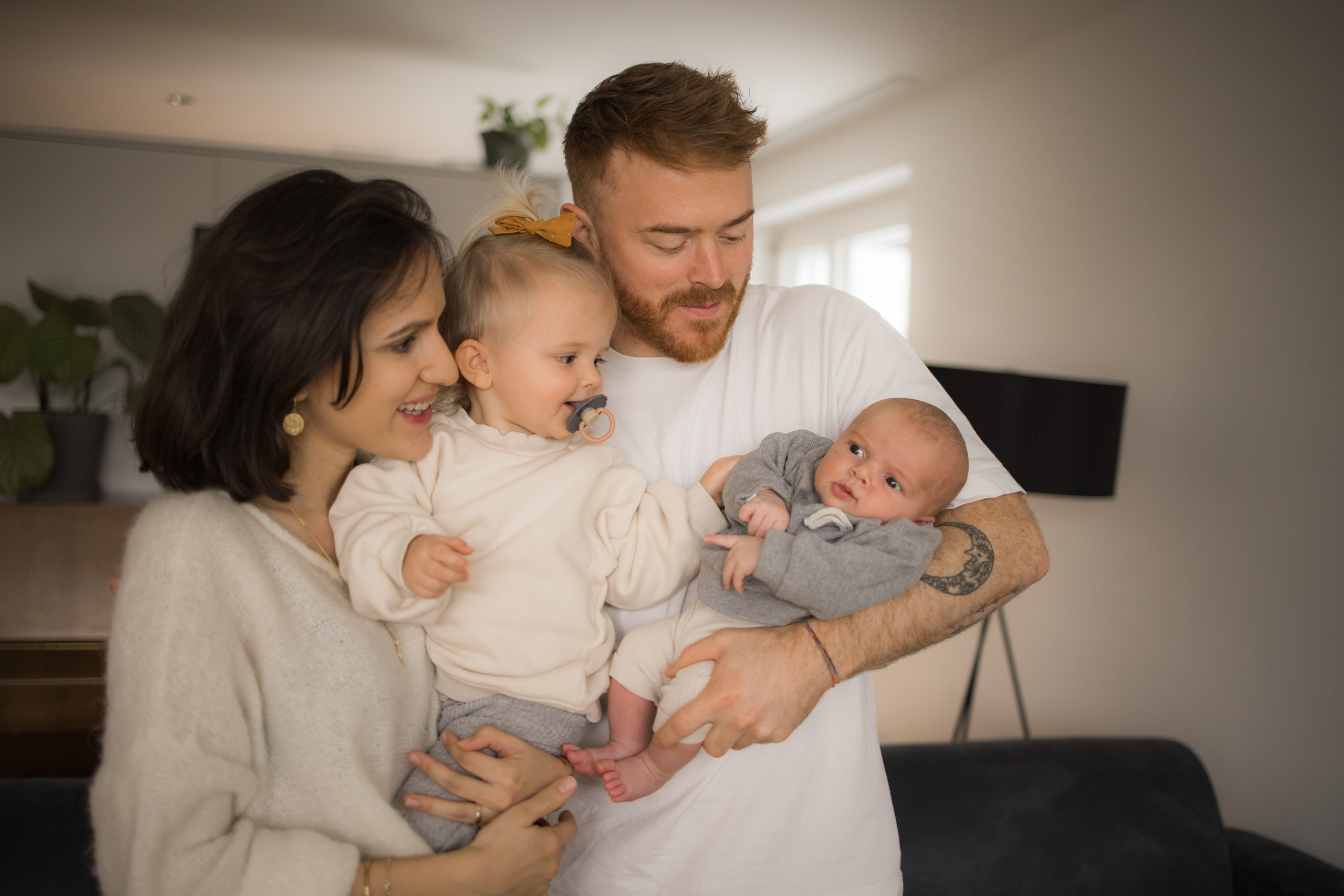 Sheryl & Tobias. Family photographer Zurich & Switzerland Daria Moore