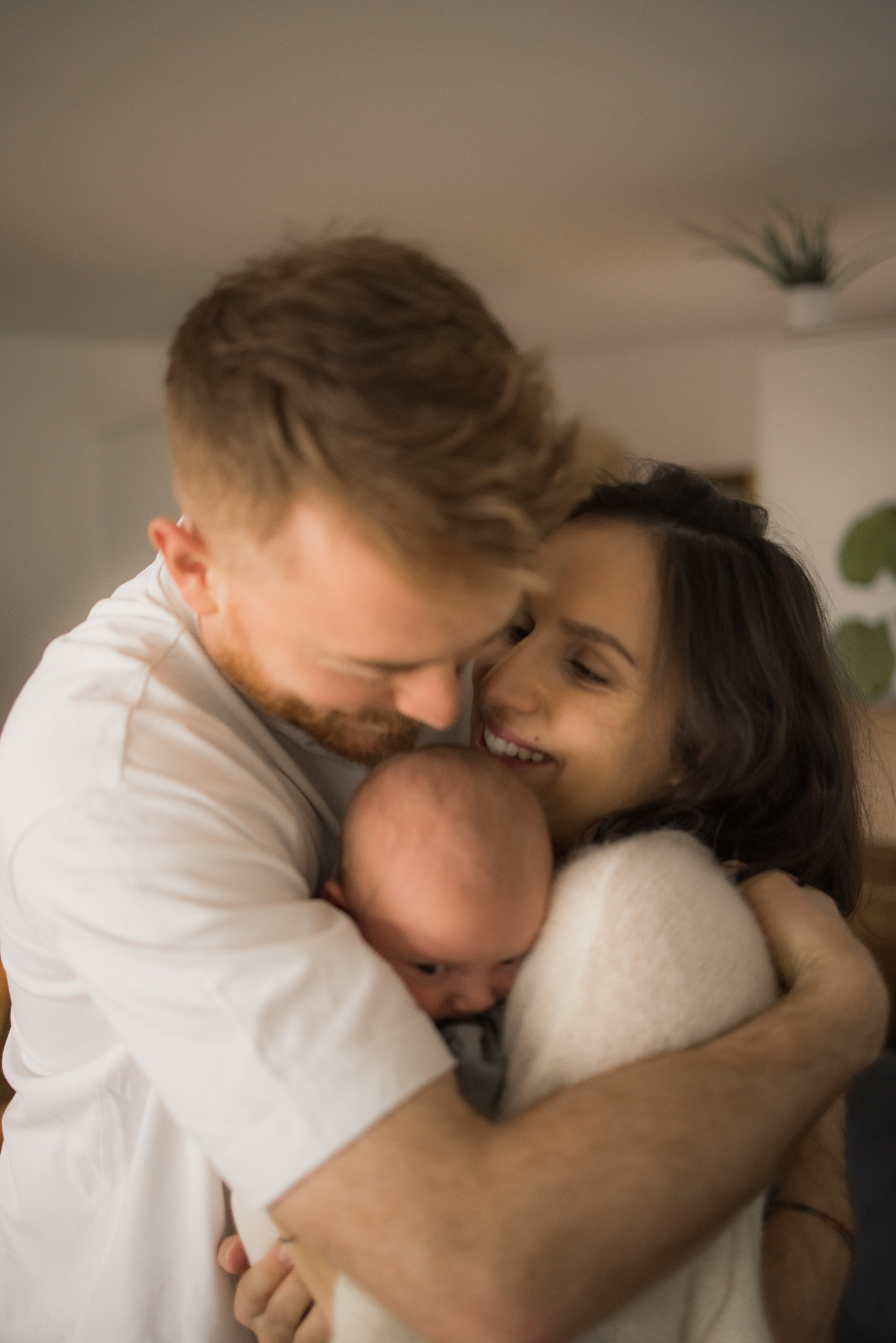 Sheryl & Tobias. Family photographer Zurich & Switzerland Daria Moore