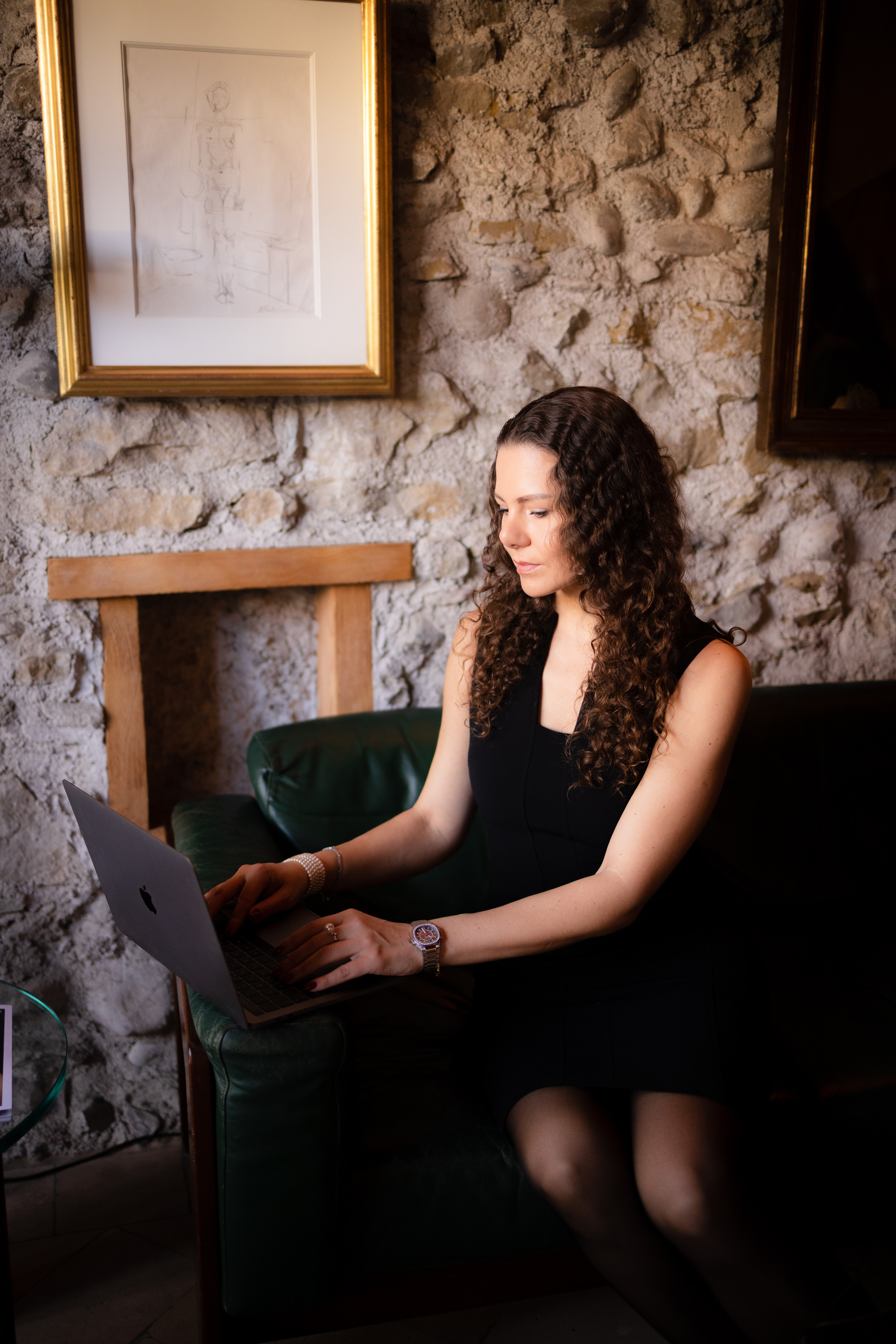 Oksana business portrait. Family photographer Zurich & Switzerland Daria Moore