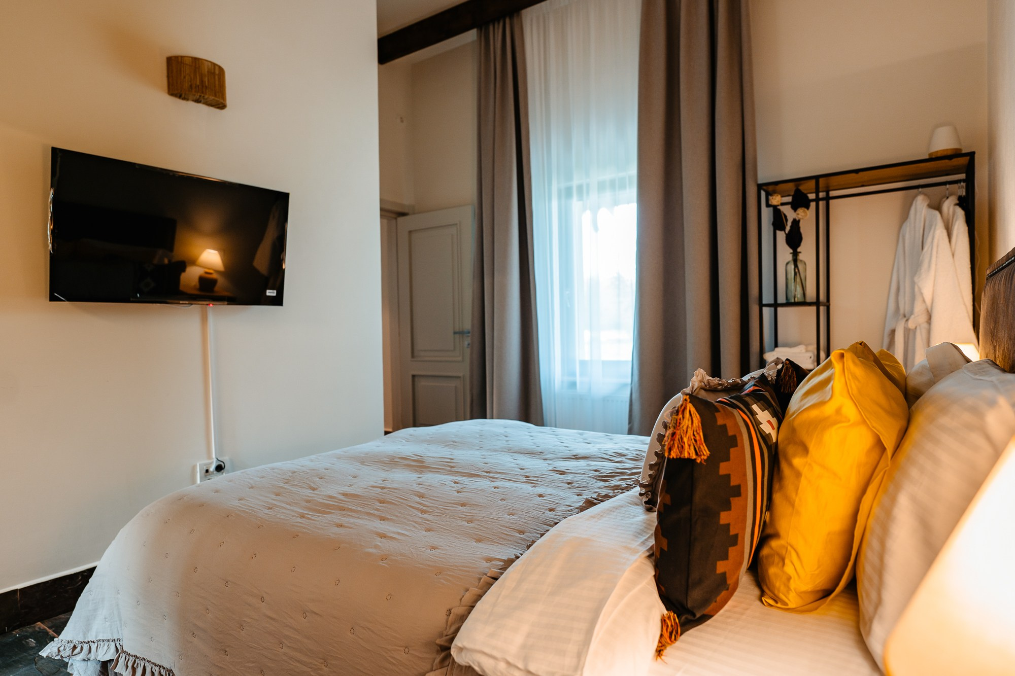 Fotografie Imobiliară Profesională | Birouri & Spații. Fotograf Corporate Business