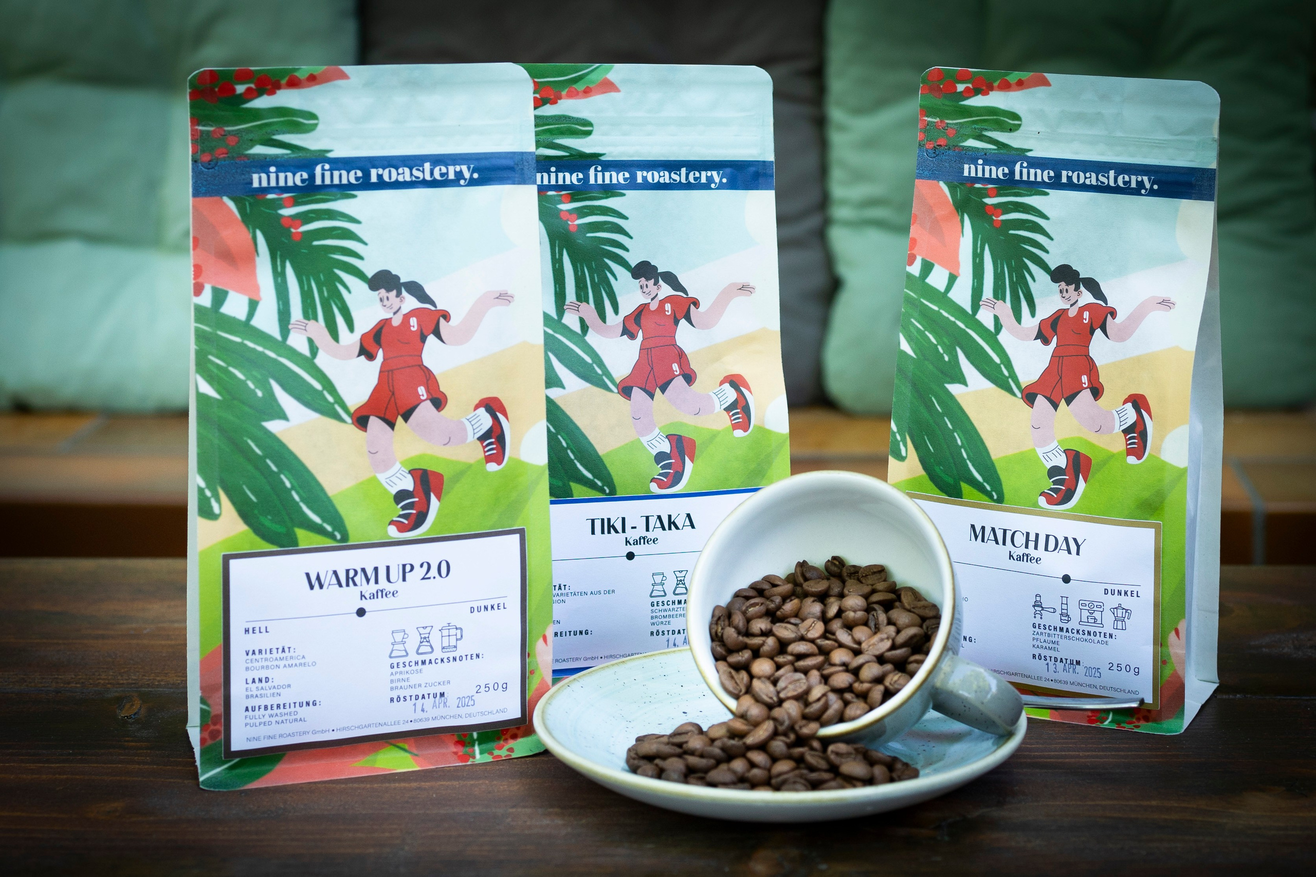 Cafe. Photographer in Munich