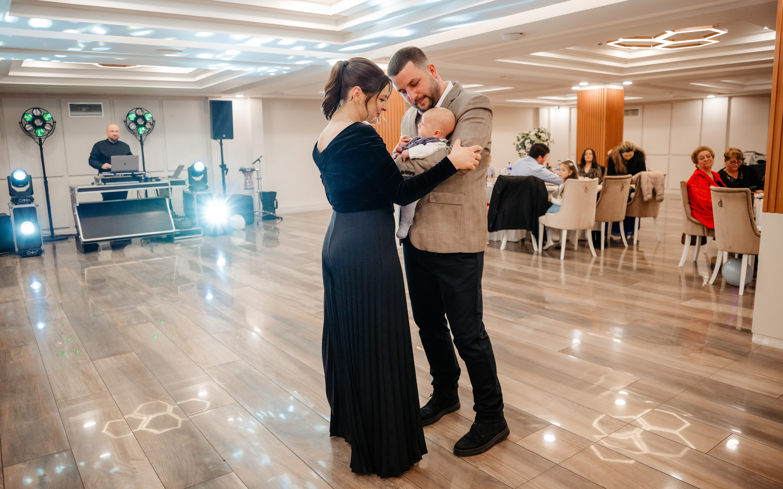 🤎 V i c t o r - Taina Botezului. Wedding & Family Photographer