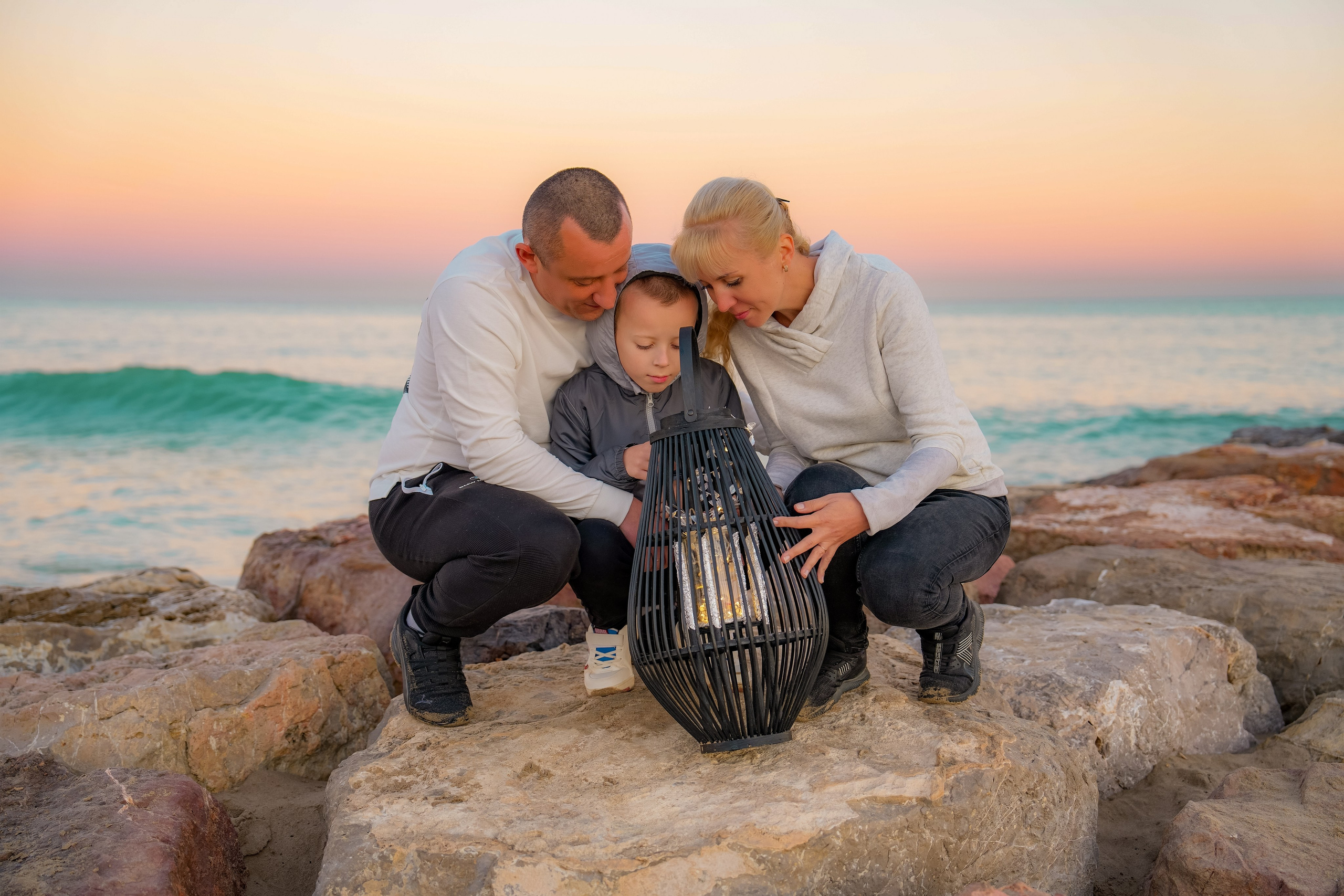 VIKA Y FAMILIA. Fotógrafa Olena Petryk. Realizo sesiones de fotos en Puerto de Sagunto