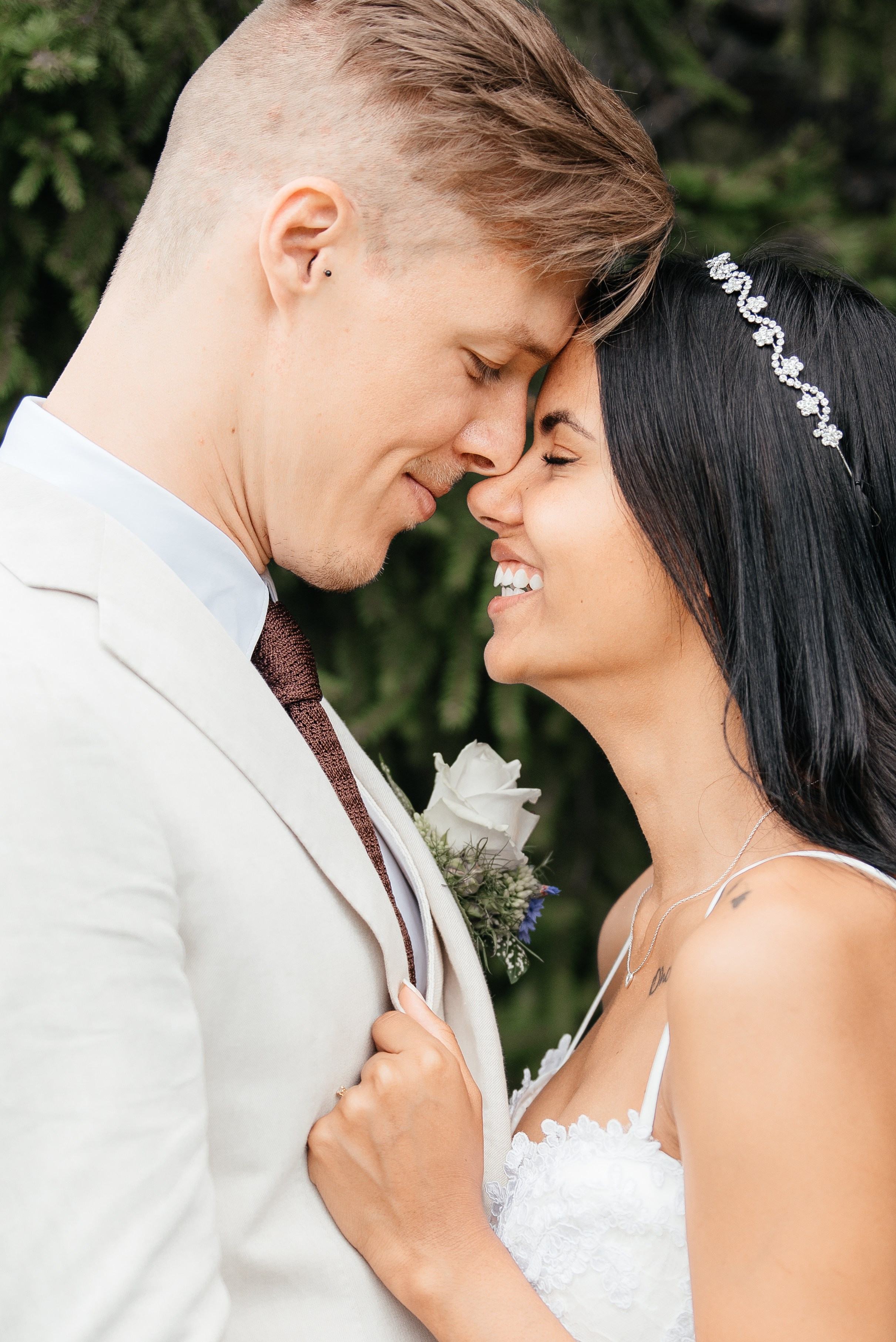 KAIANE & BENJAMIN Meilen, Switzerland. I am Elena Altendorfer. Wedding photographer in Zurich and Switzerland