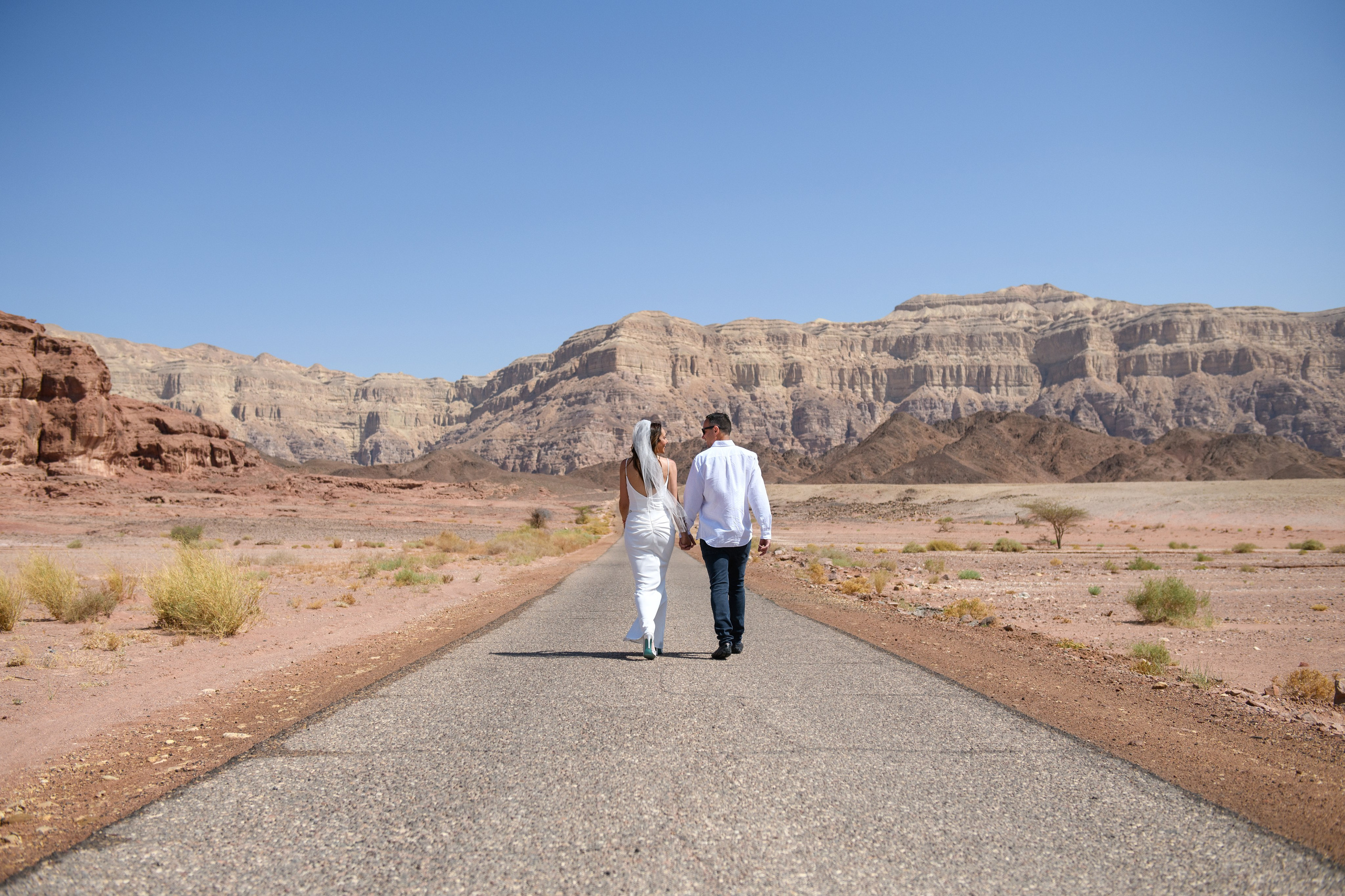 Wedding in the Timna park for Guy & Jodie. Family children pregnancy love stories photographer in Eilat Israel Olga Amchislavsky