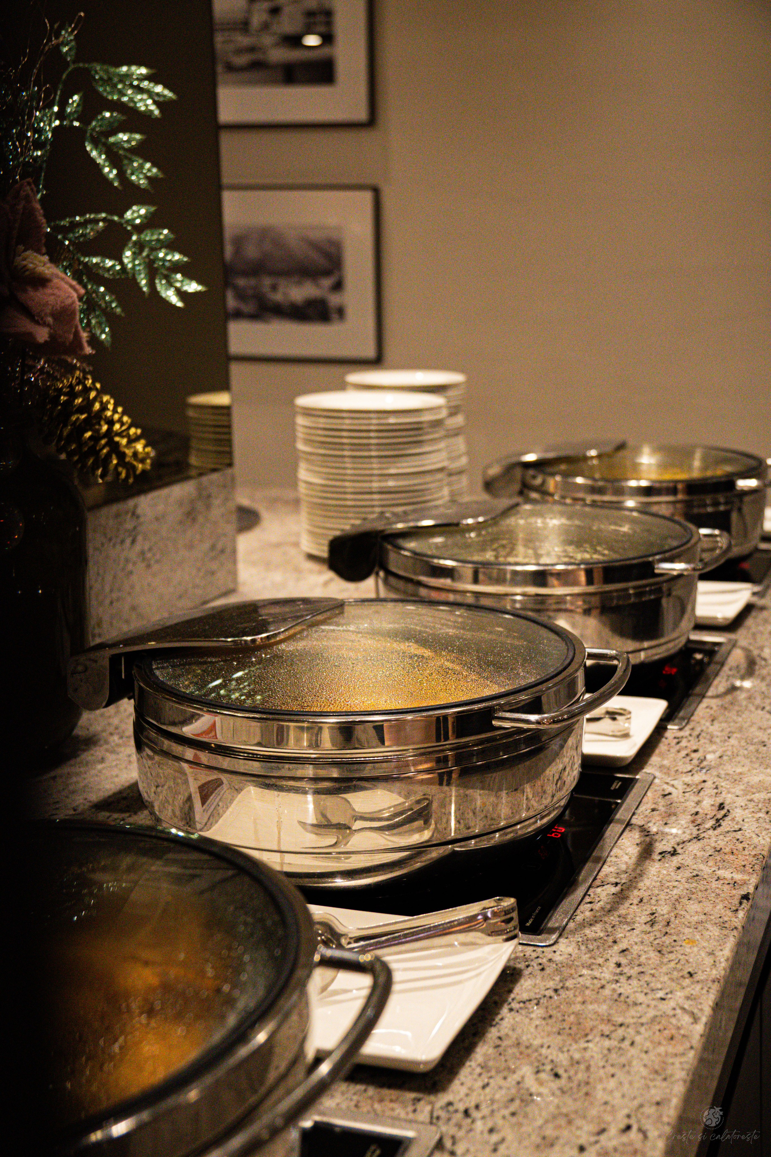 Ana Hotels. Creste si calatoreste