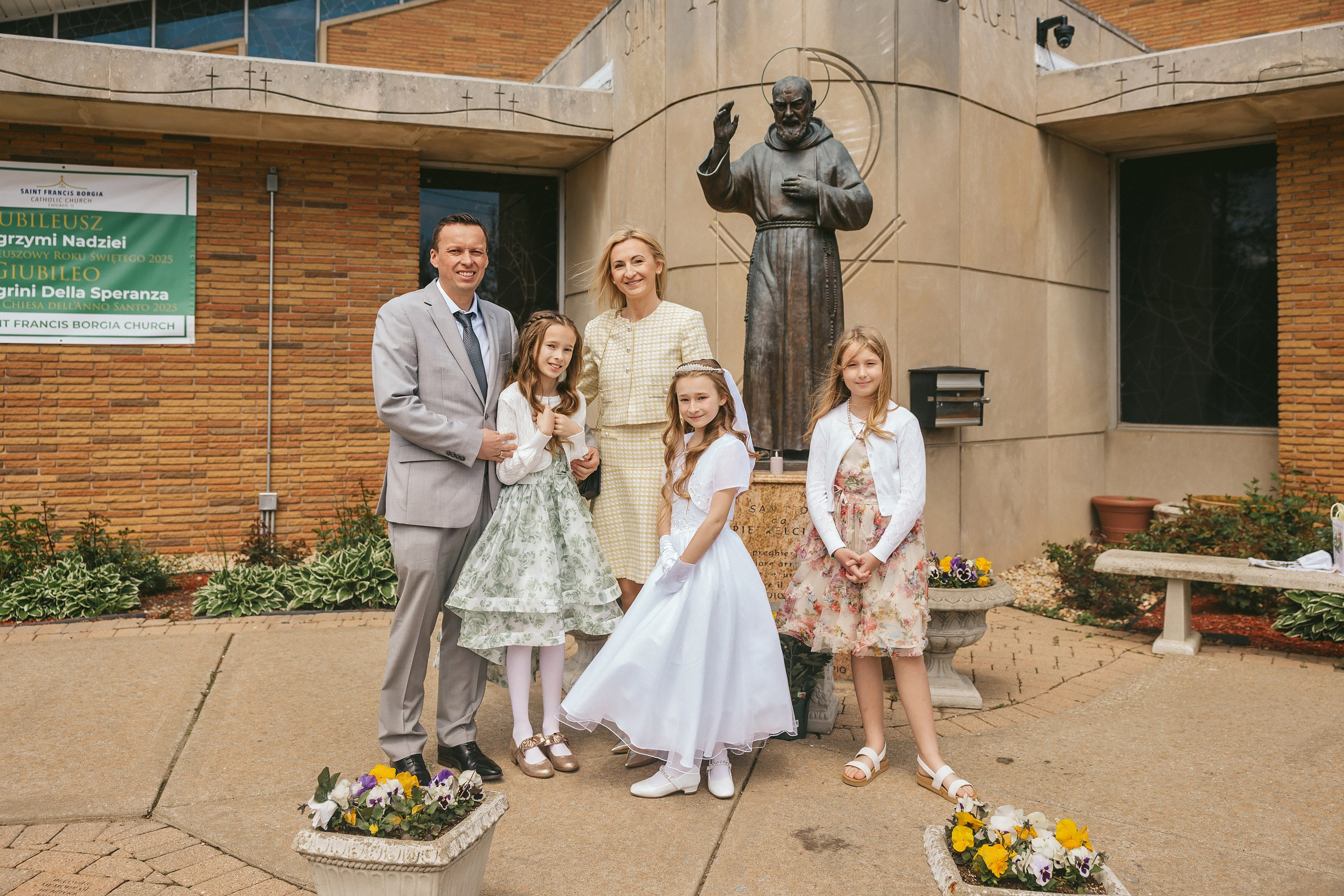 First Communion 05.03.2025. Wedding family event photographer in Chicago Nick Yushevich