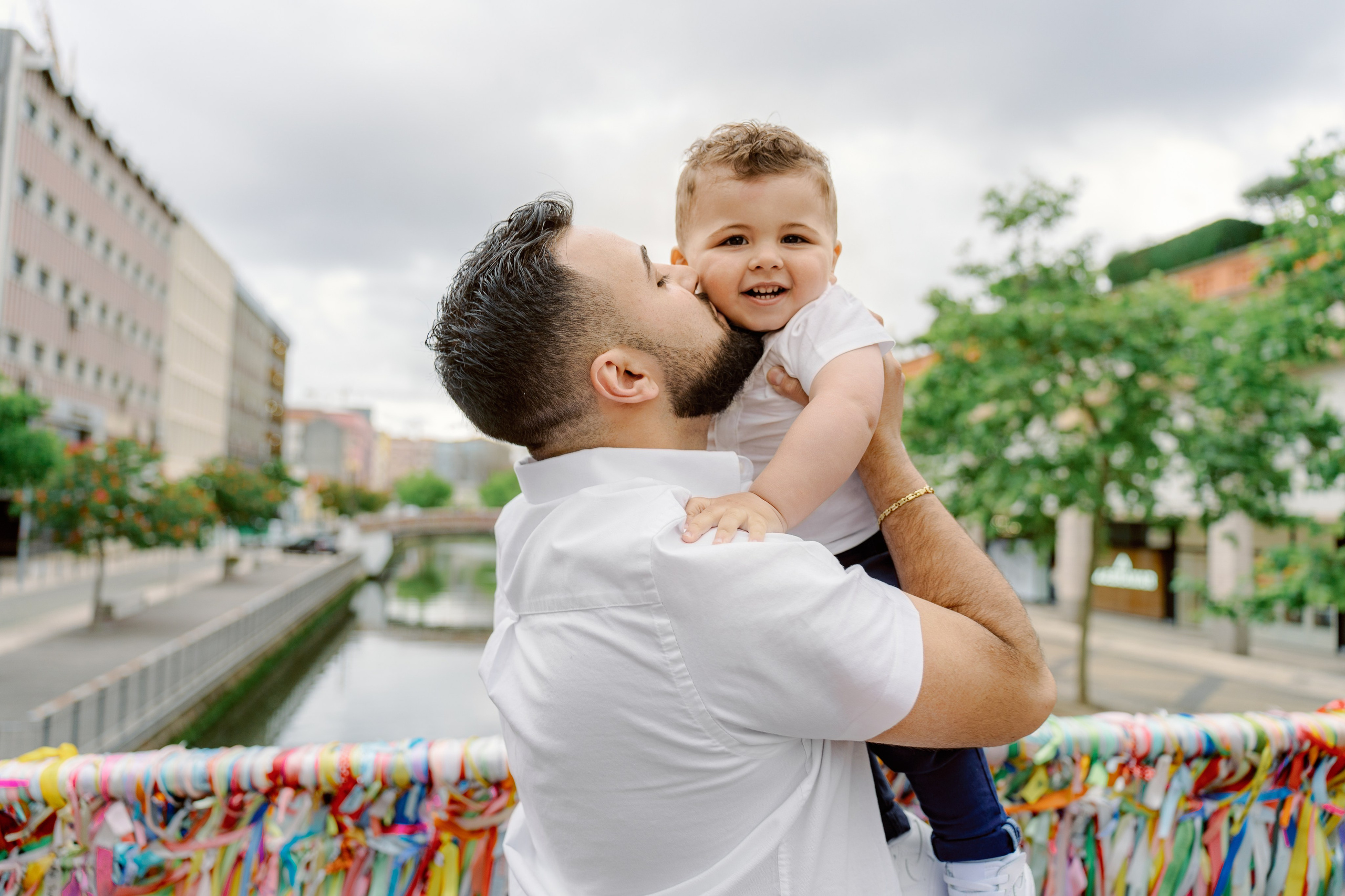 FAMILY PHOTO SHOOT IN AVEIRO. Photo and video shoots, photo tours in Portugal — WePortugal