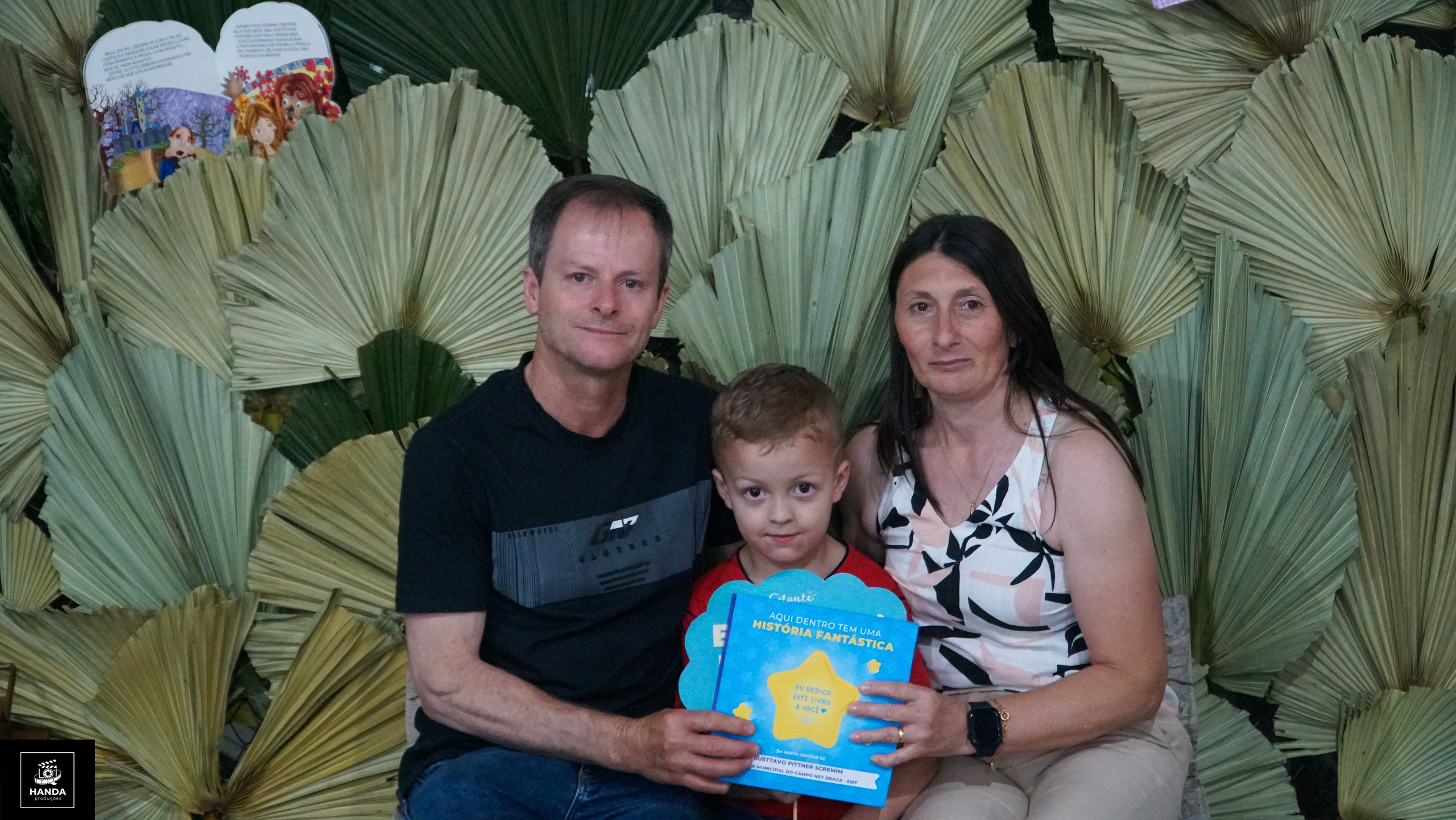 Noite autógrafos colégio Aurélio Buarque de Holanda. Handa Produções