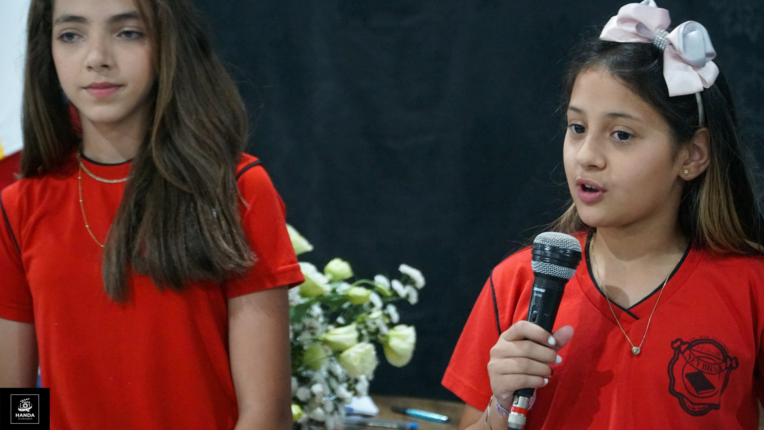 Noite autógrafos colégio Aurélio Buarque de Holanda. Handa Produções
