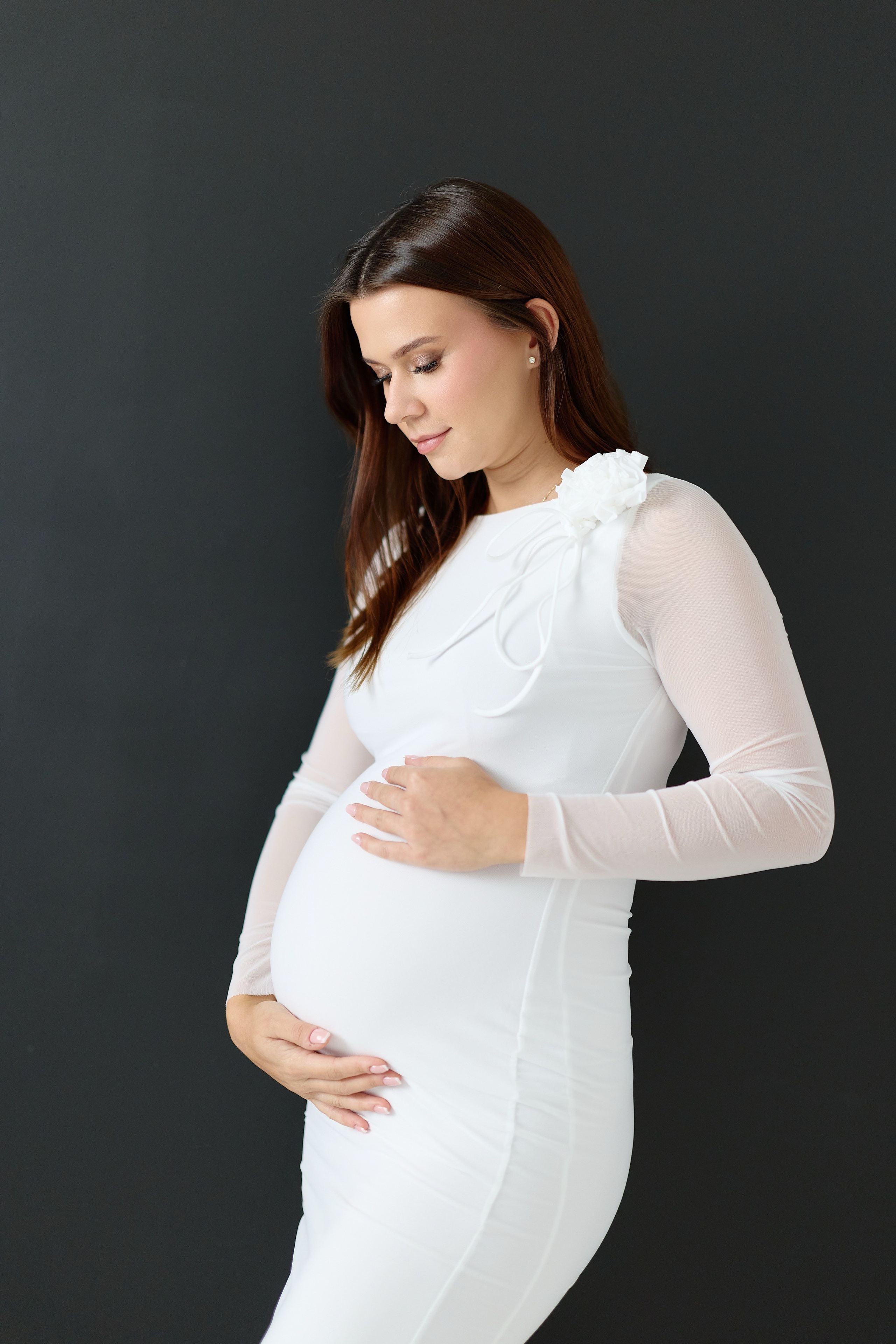 Sesja-brzuszkowa-w-studio. Daniel Chróściel Studio Myslub Fotografia i wideo ślubne