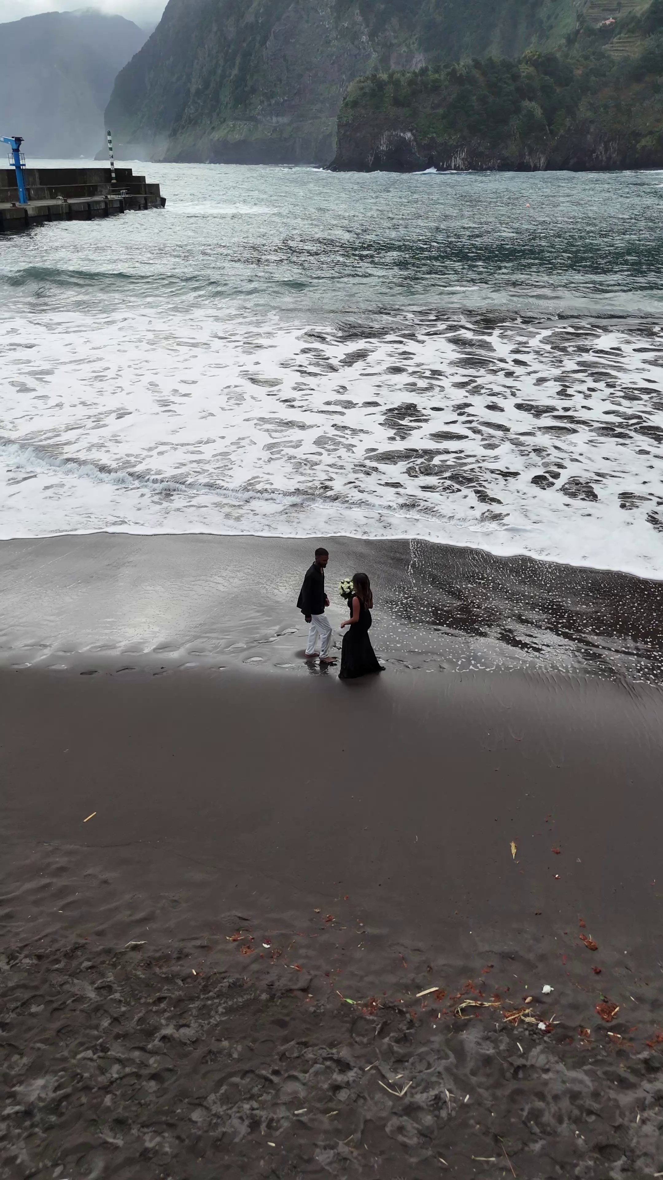 Secret proposal at Seixal beach