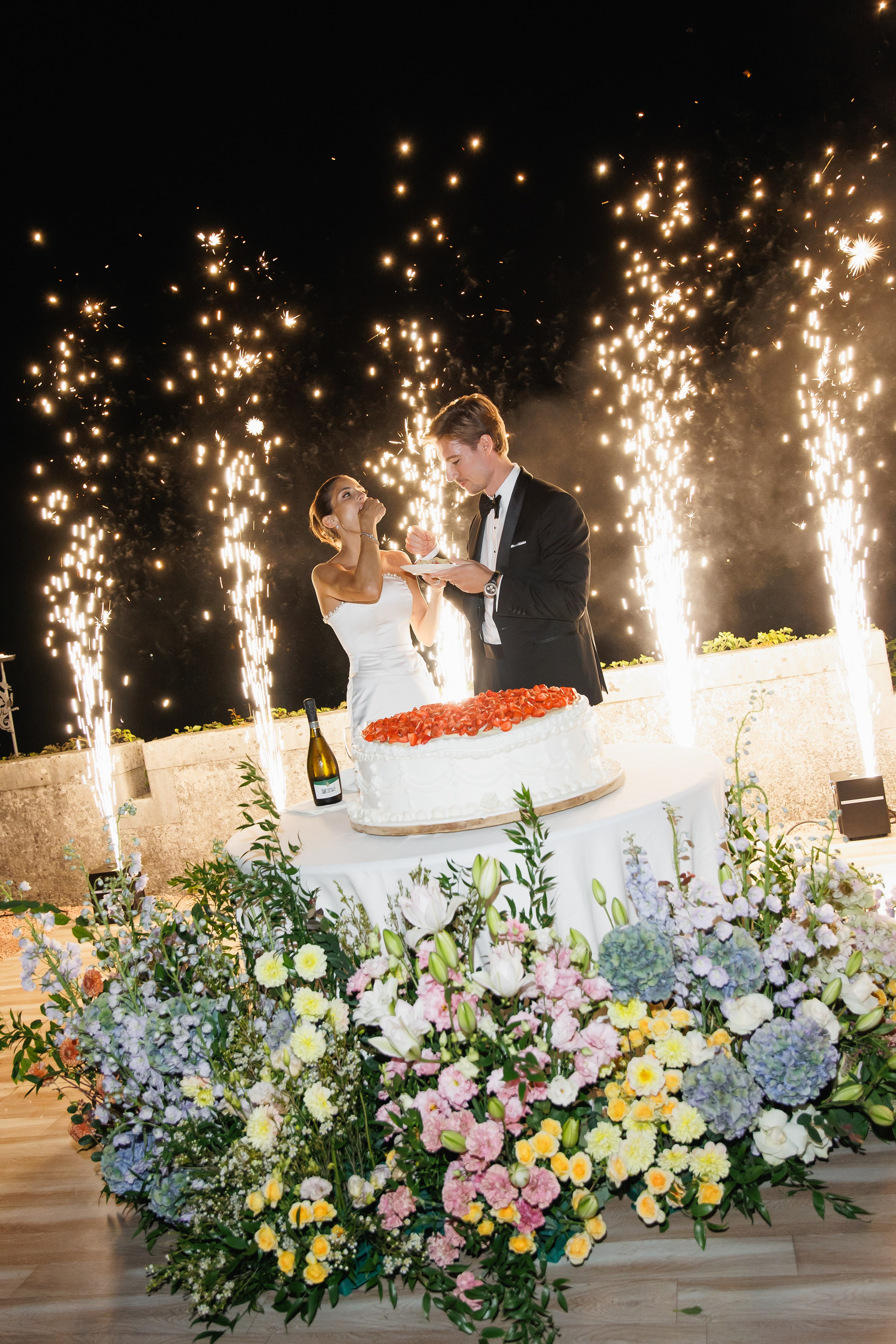 Wedding Photographer Lake Maggiore Como Italy. Wedding Photographer Rome Tuscany Como Sicily Puglia Amalfy Italy- Oksana Savenchuk