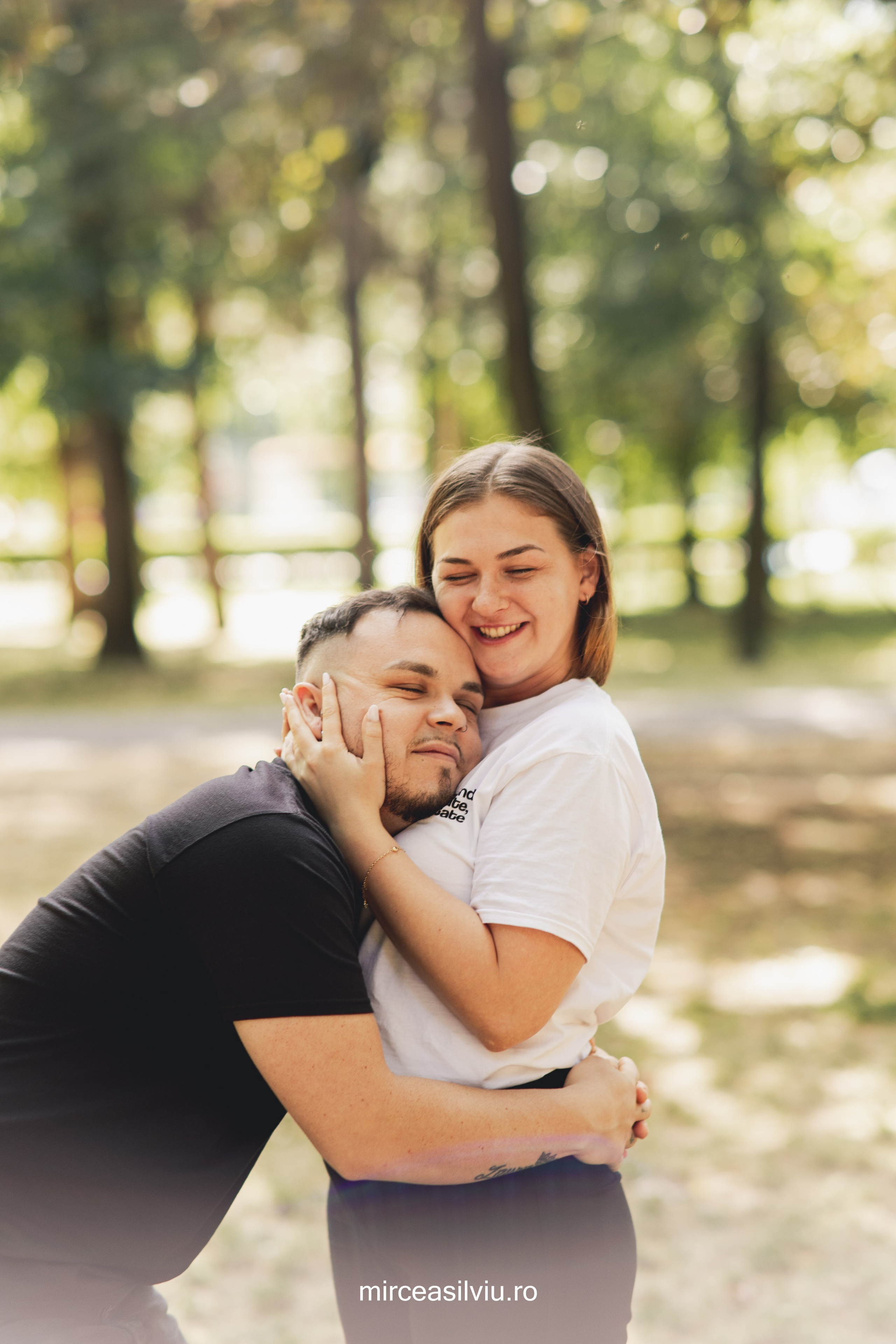 Alin&Paula Parcu Central. Fotograf de portrete și evenimente din Cluj-Napoca. Ședințe foto individuale, nunți, botezuri și aniversări în Cluj și județul Cluj