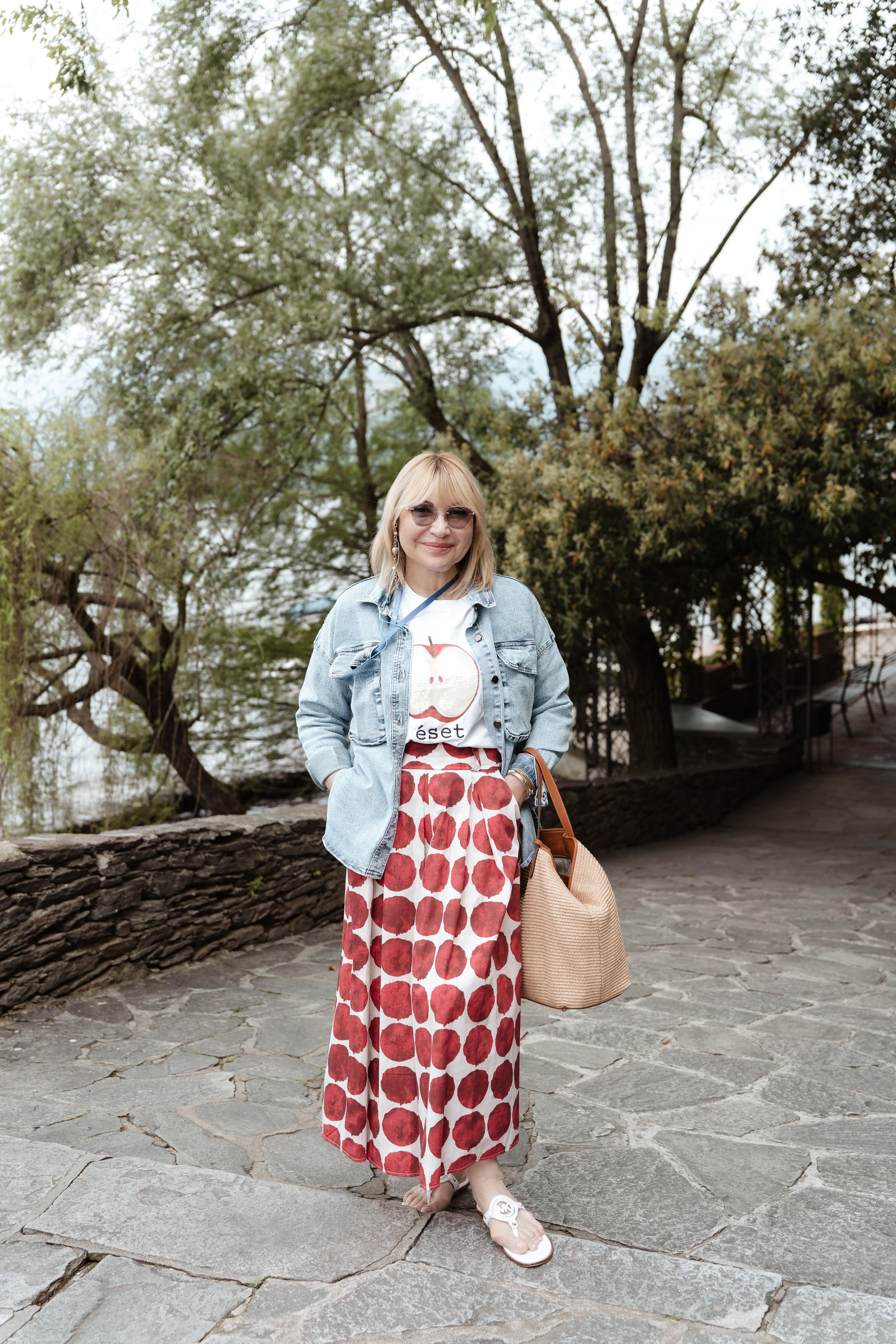 NATALY AND TATIANA_ ISOLA BELLA AND MADRE _LAKE MAGGIORE. PHOTOGRAPHER IN ITALY