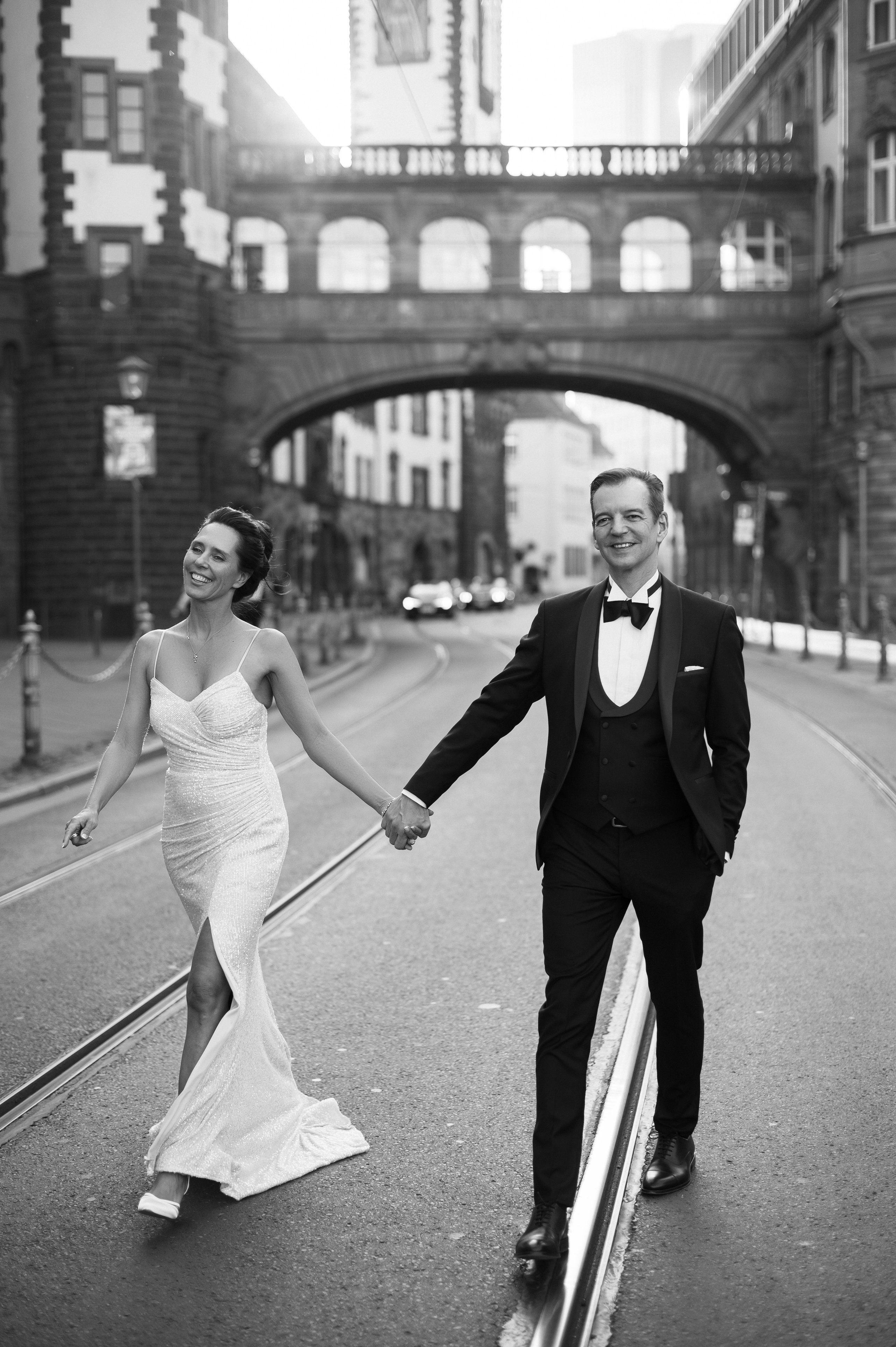 Standesamtliche Hochzeit in Frankfurt - Getting Ready, First Look & Römer