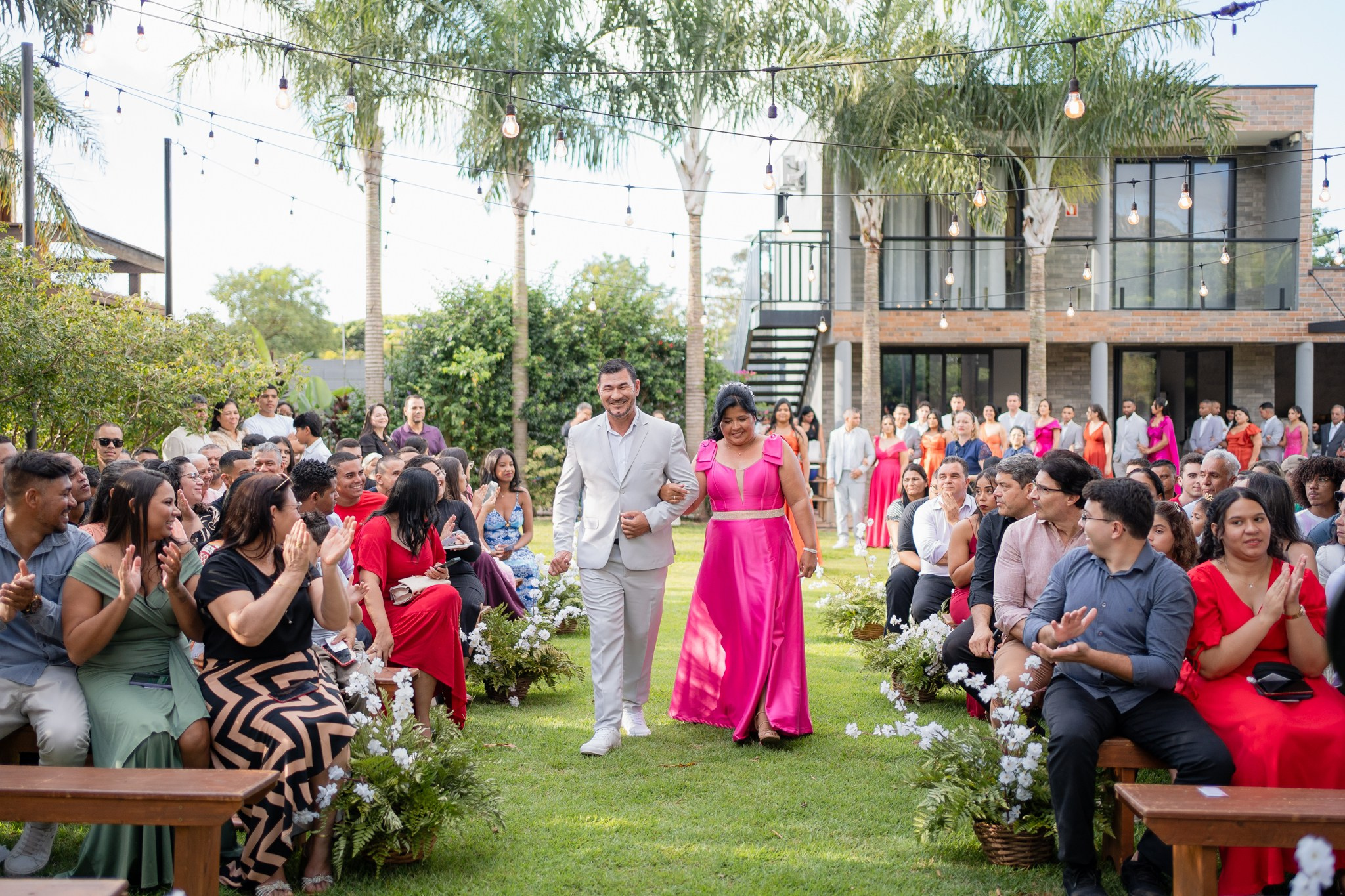 Larissa & Vinicius — Espaço Faveral / Aararaquara. Robson Colaço