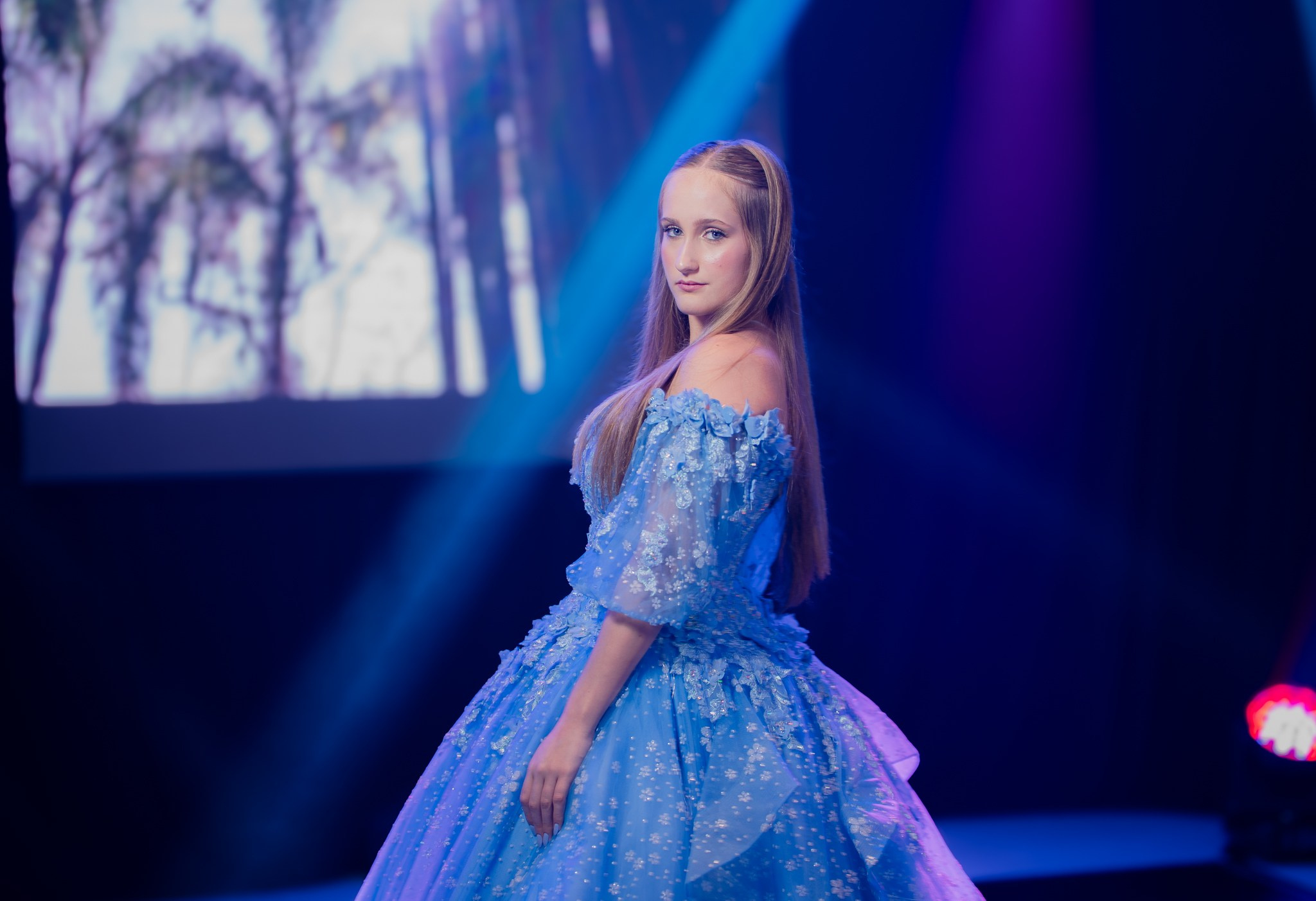 Lara — Hall Palace / Bauru SP. Robson Colaço