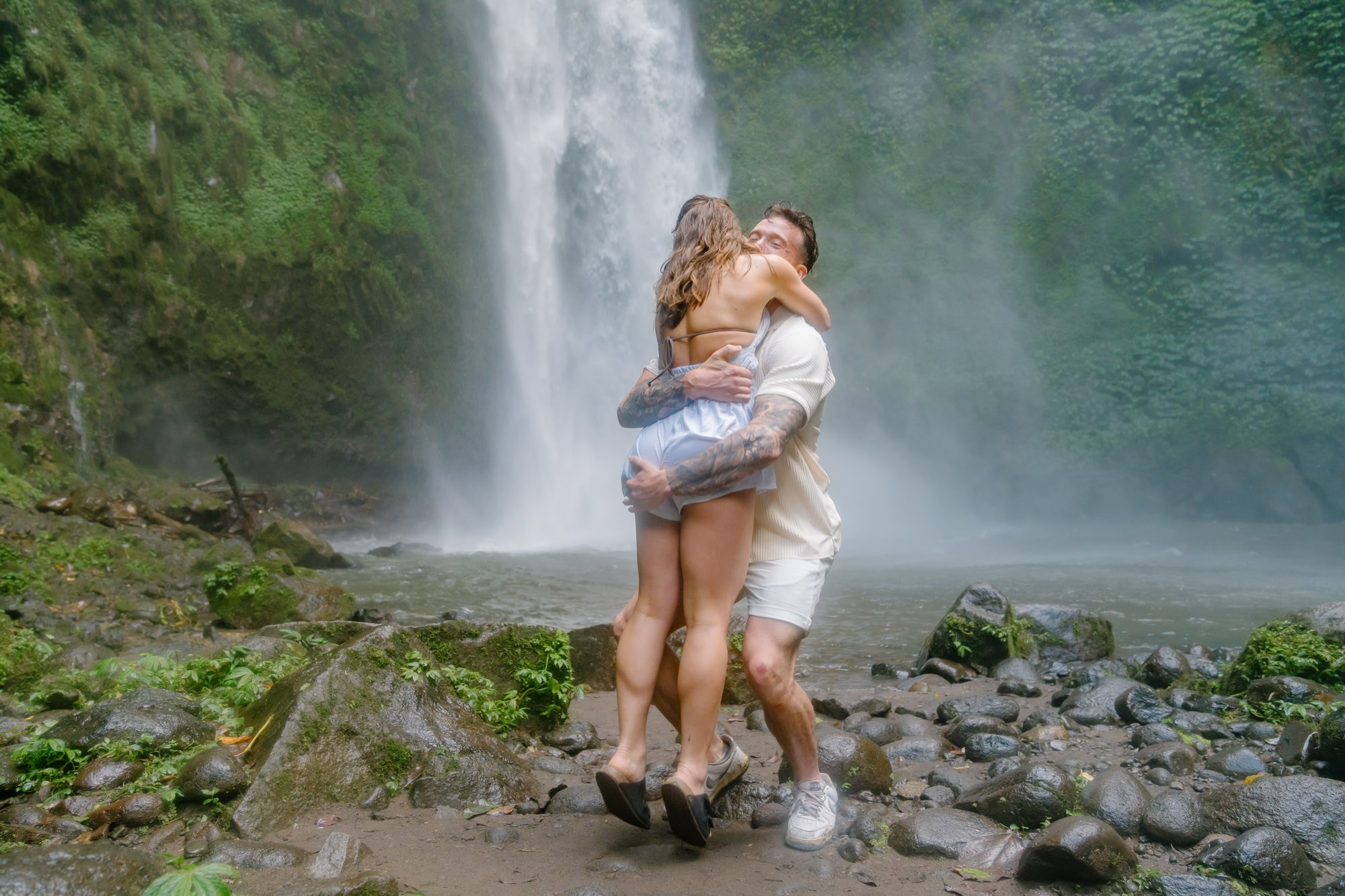 Marriage Proposal. Female Photographer in Bali