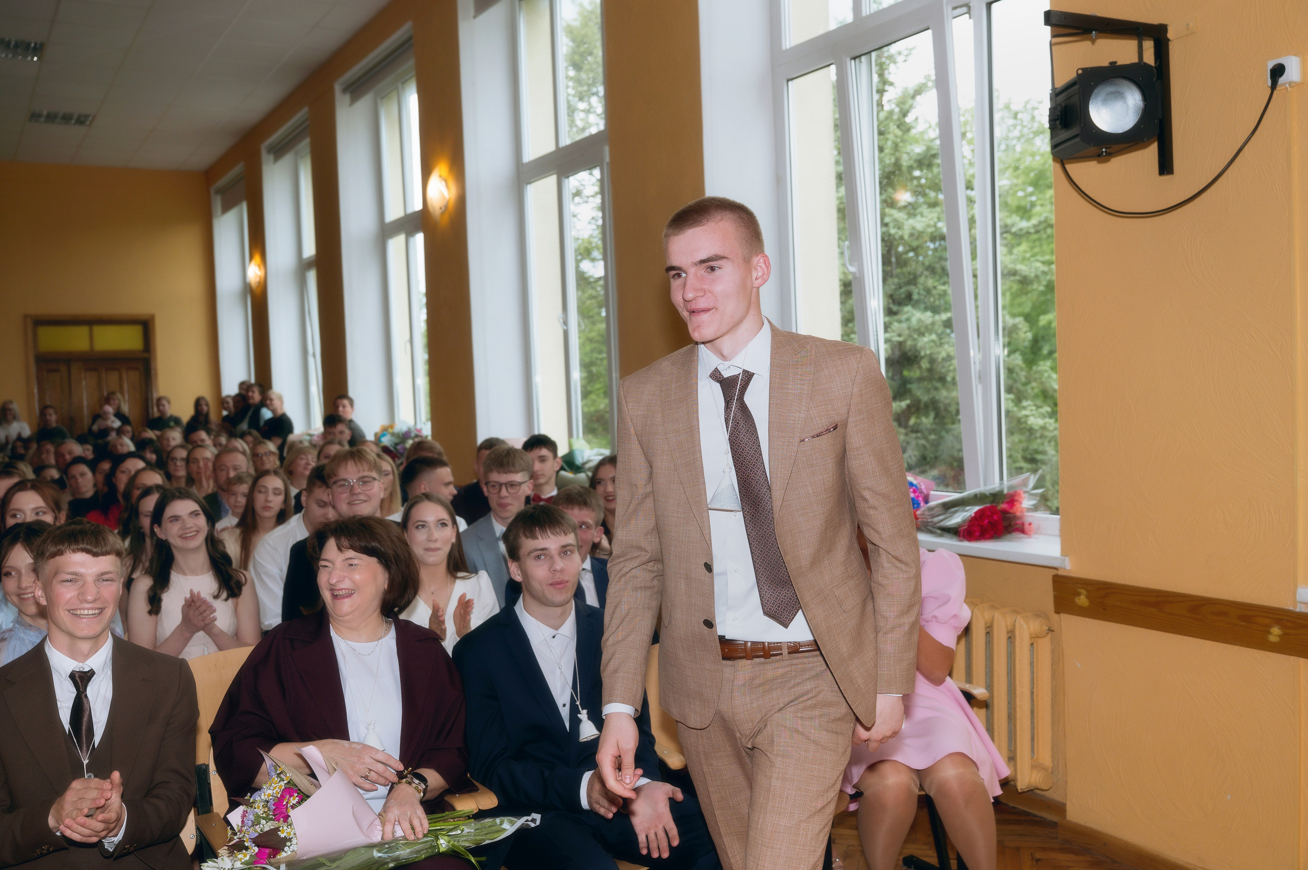 Paskutinis skambutis Joniškėlyje. Vestuvių fotografė Santa Jonuškė | Šiaulių apskritis, Panevėžio apskritis ir visa Lietuva
