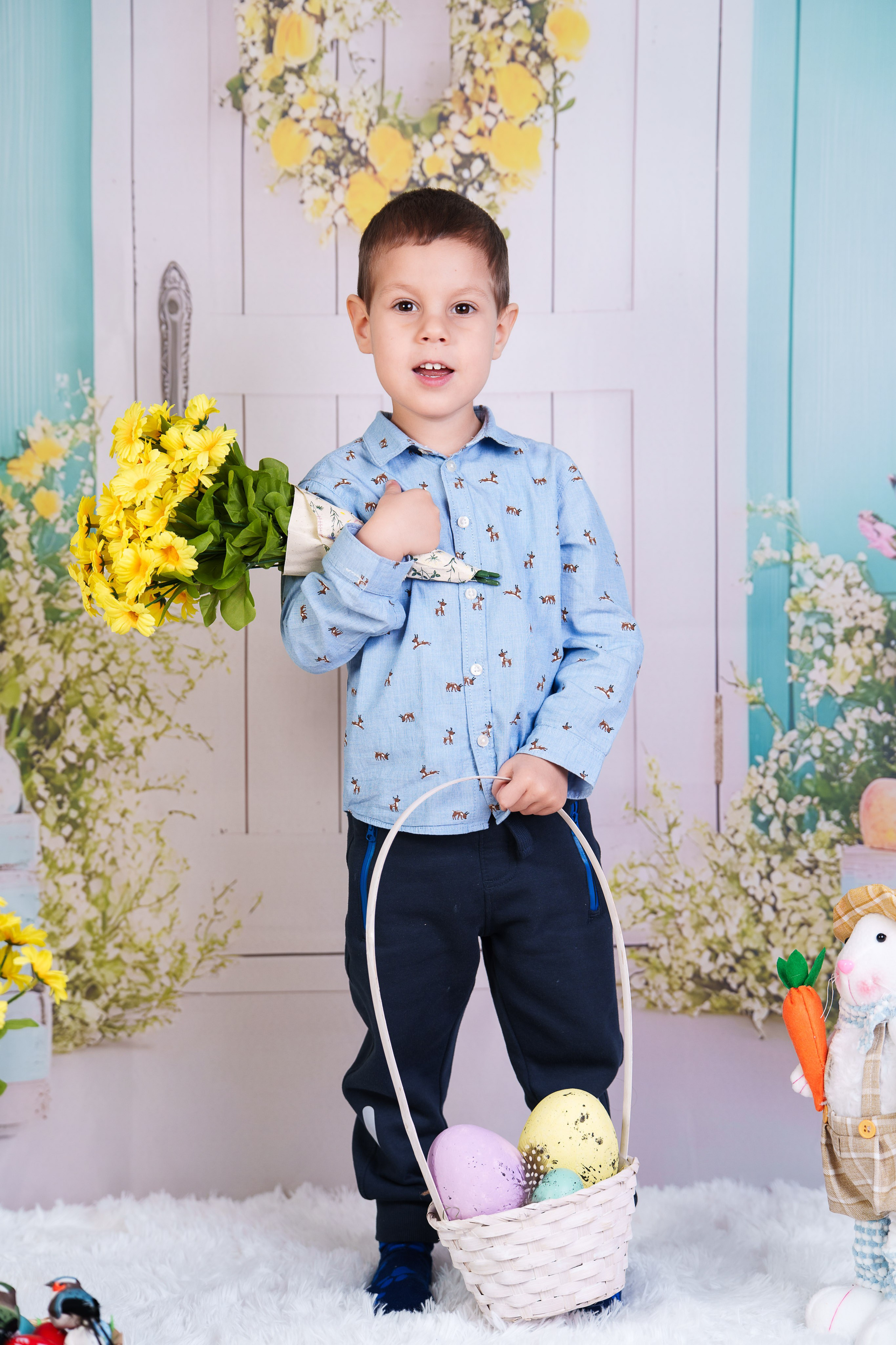 Sedinta foto Paste - Gradinita Miniterra. Liviu Andrei - Fotograf