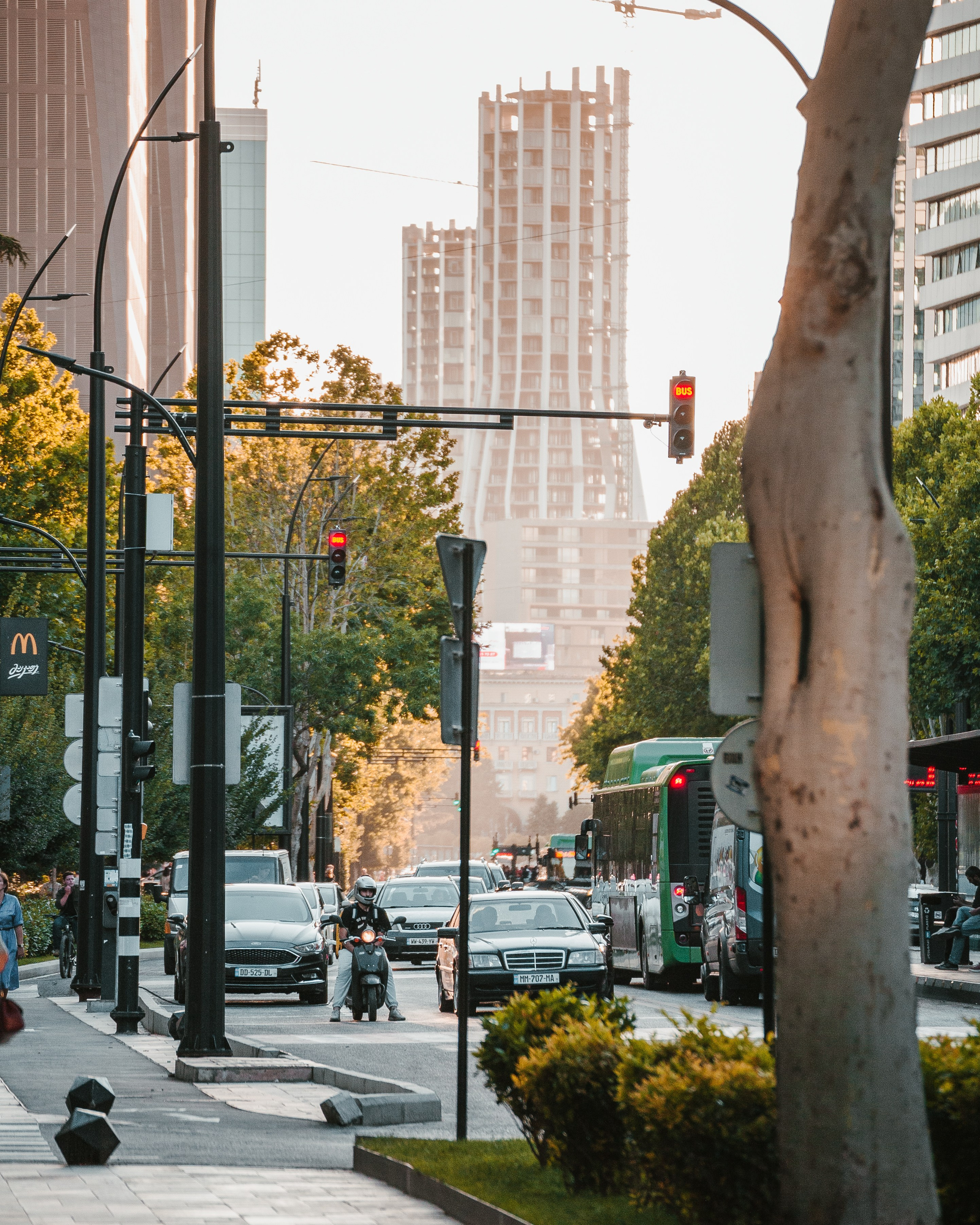 T B I L I S I. Bspander