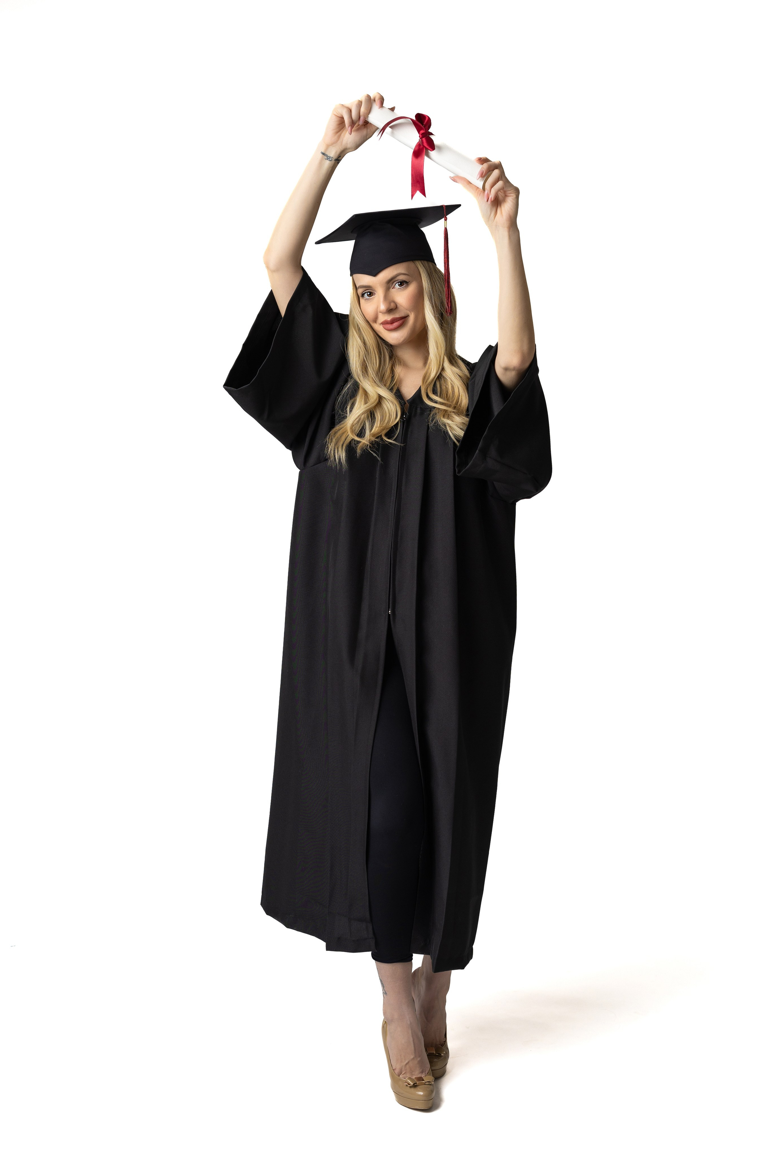 Академични тоги и шапки за университети | Официално облекло|togiishapki.bg. 🎓 Togiishapki.bg — Тоги и академични шапки за дипломиране на студенти, ученици и деца