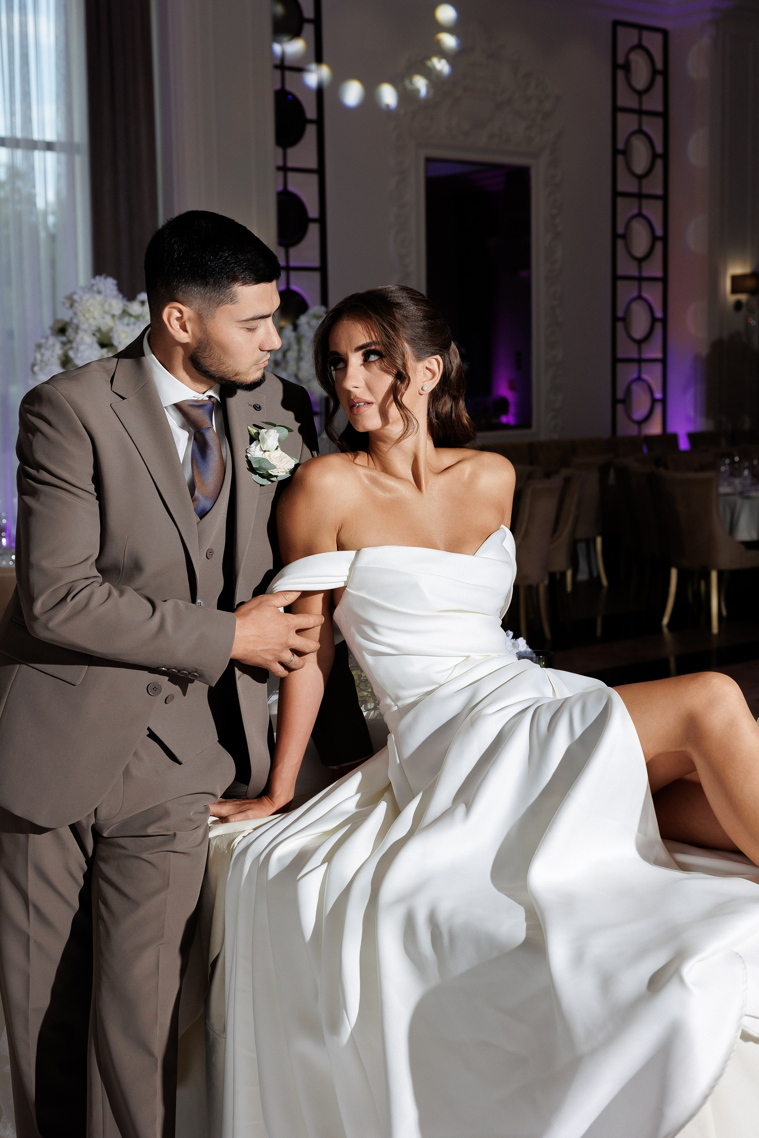 Eugen & Livia — Grand Elysee — Wedding Day. Servicii Foto și Video 067188353