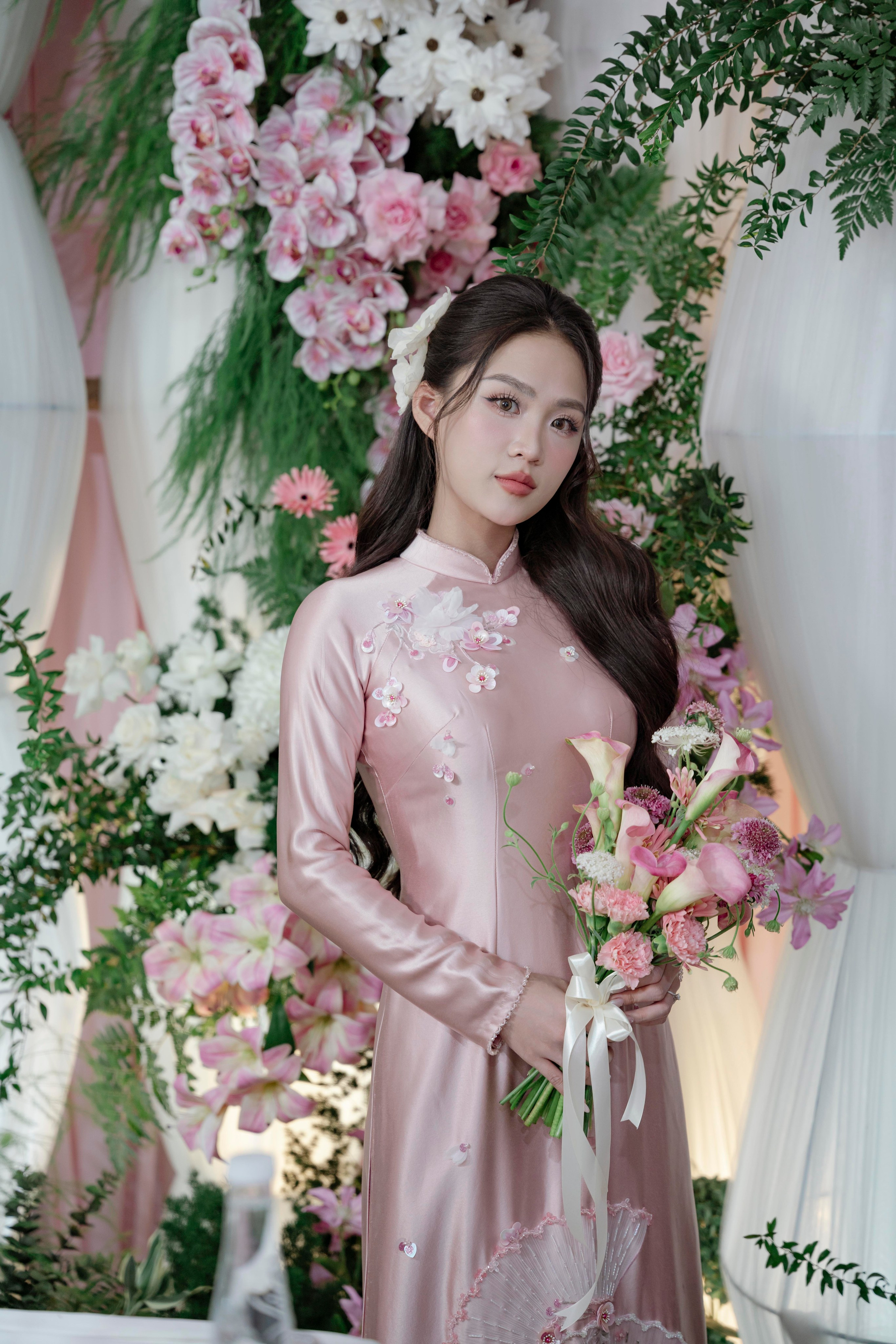 LINH & HUYEN. WEDDING PHOTOGRAPHER IN VIETNAM