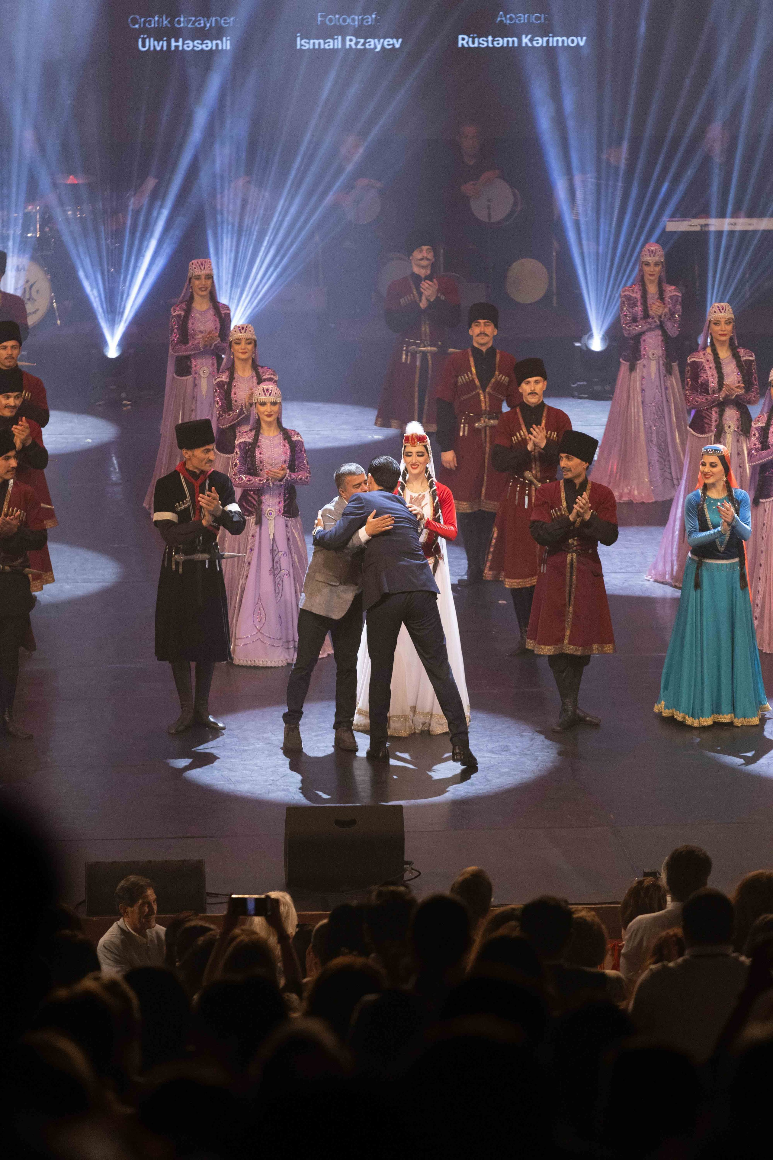 STATE DANCE ENSEMBLE. Wedding&Event photographer Ismail Rzayev in Baku