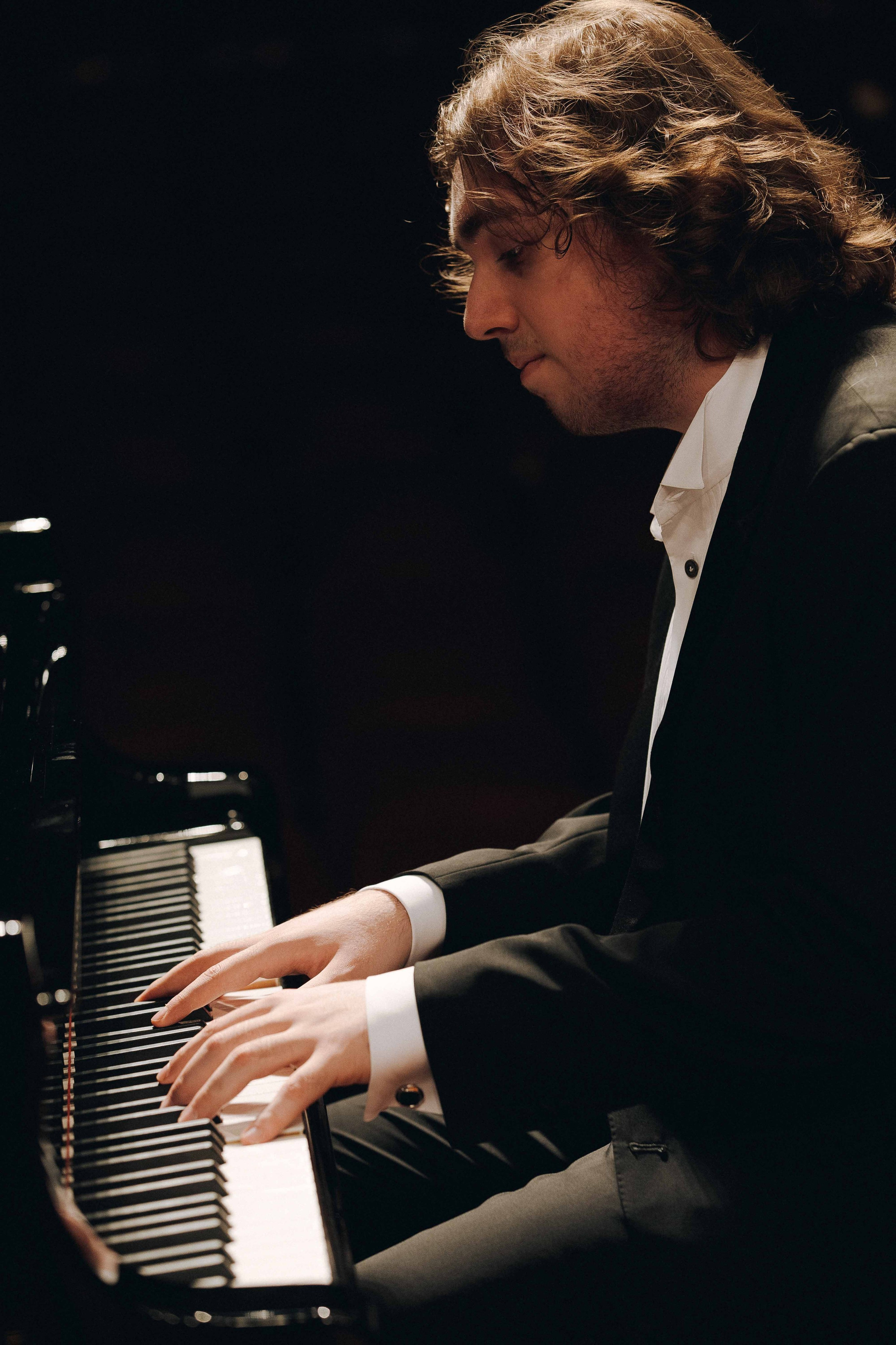 The Tchaikovsky Academic Grand Symphony Orchestra in Istanbul. Wedding&Event photographer Ismail Rzayev in Baku